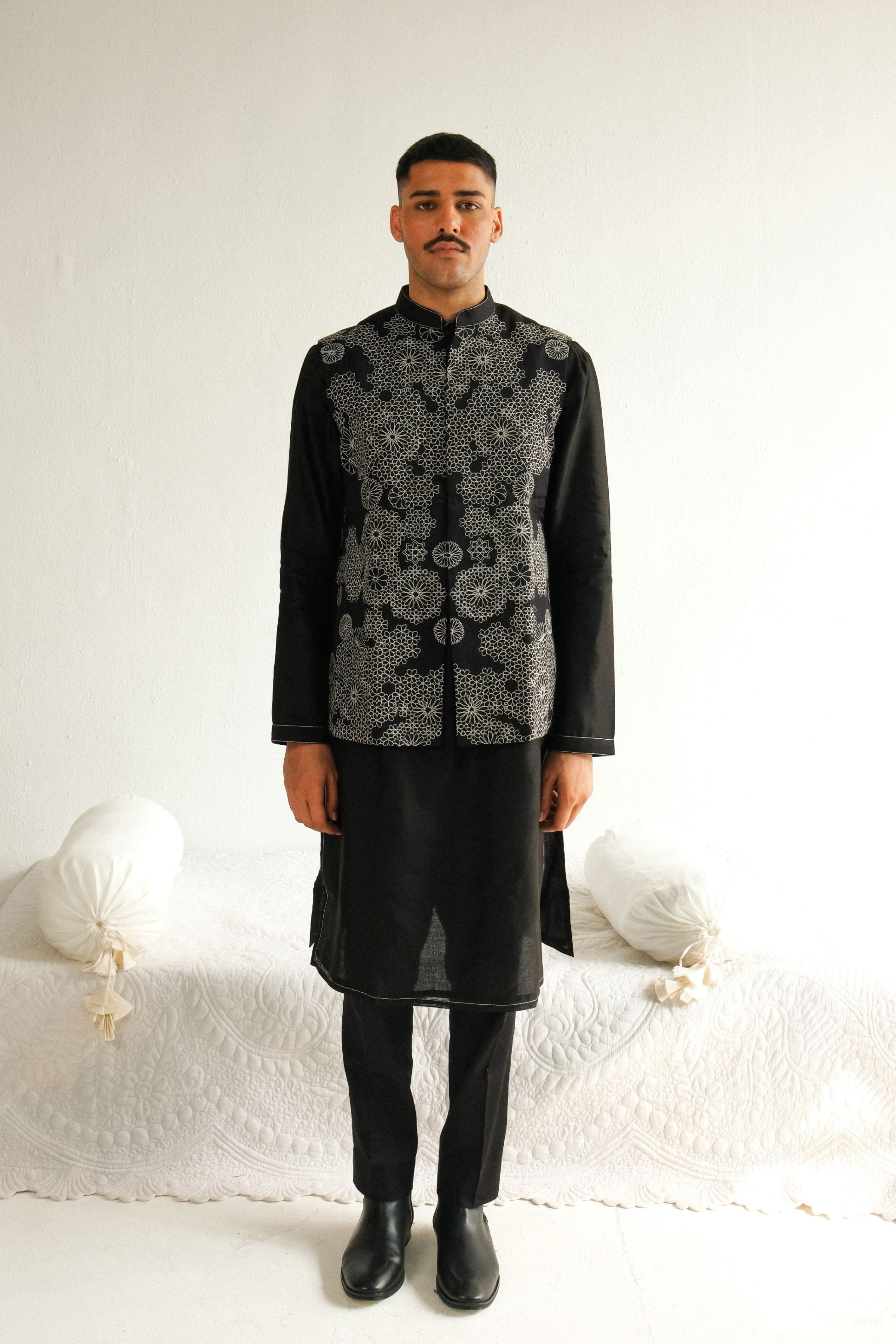 Kurta Set In Black