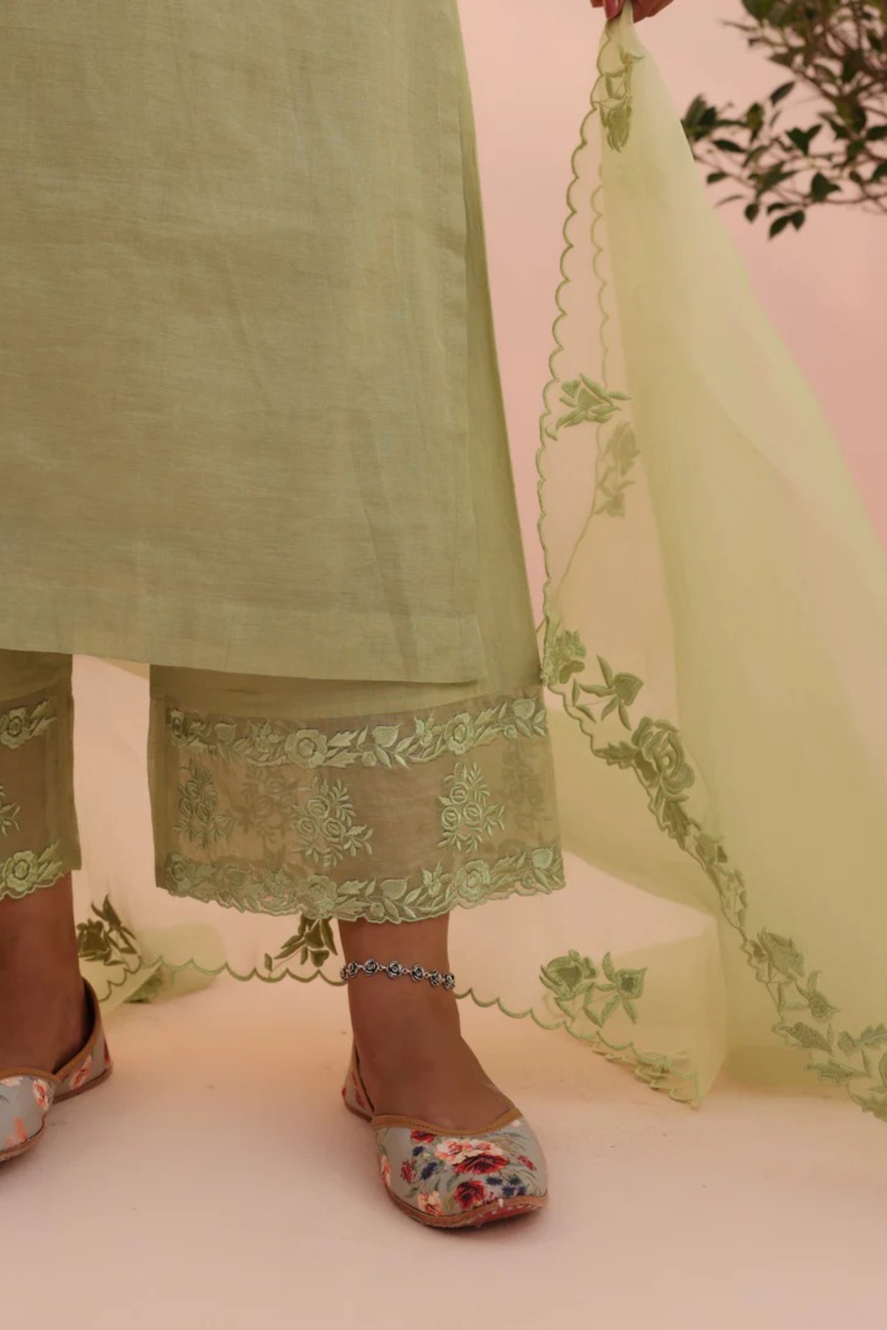 Tara Kurta Set