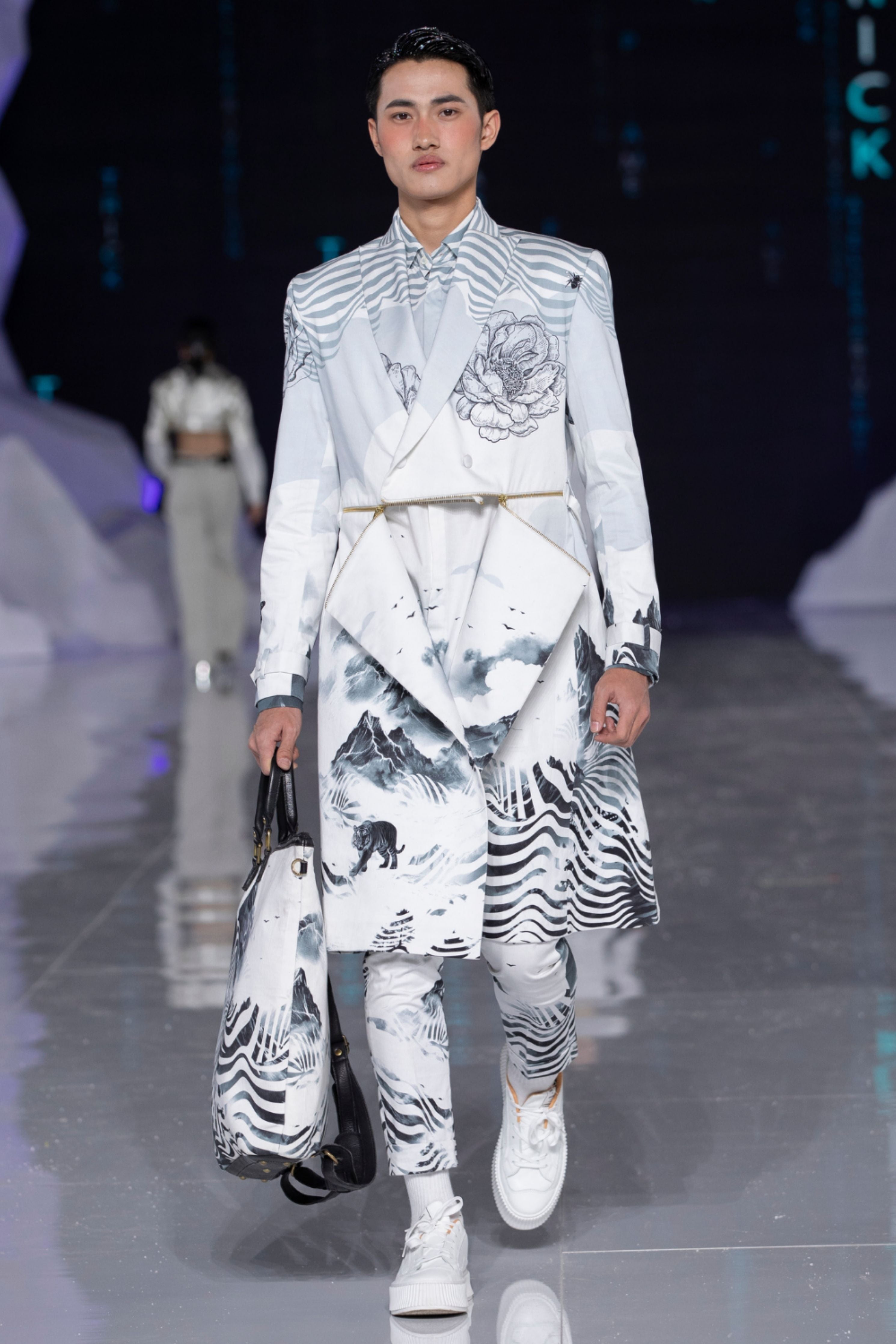 White HindKush Signature Trenchcoat