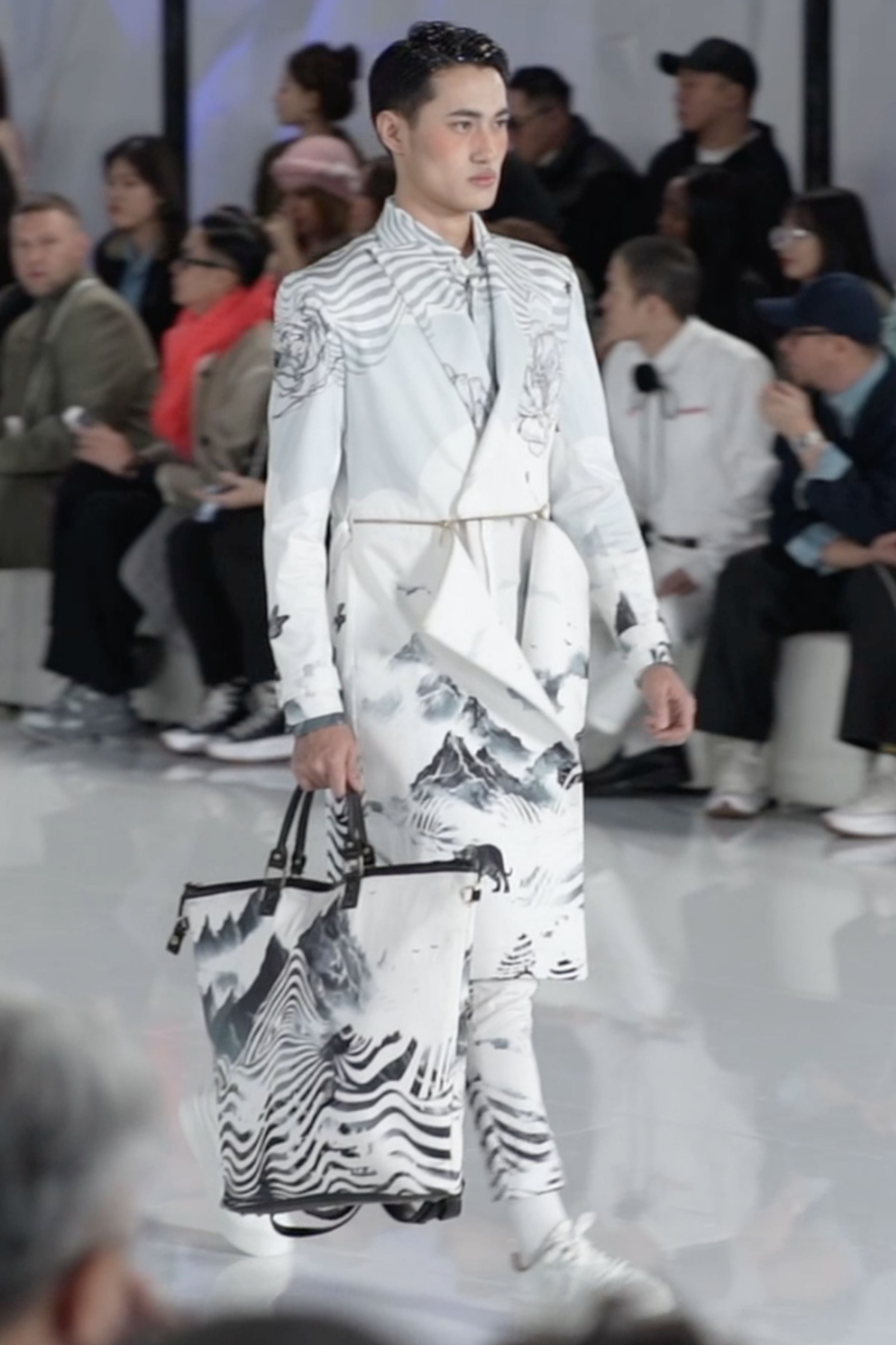 White HindKush Signature Trenchcoat