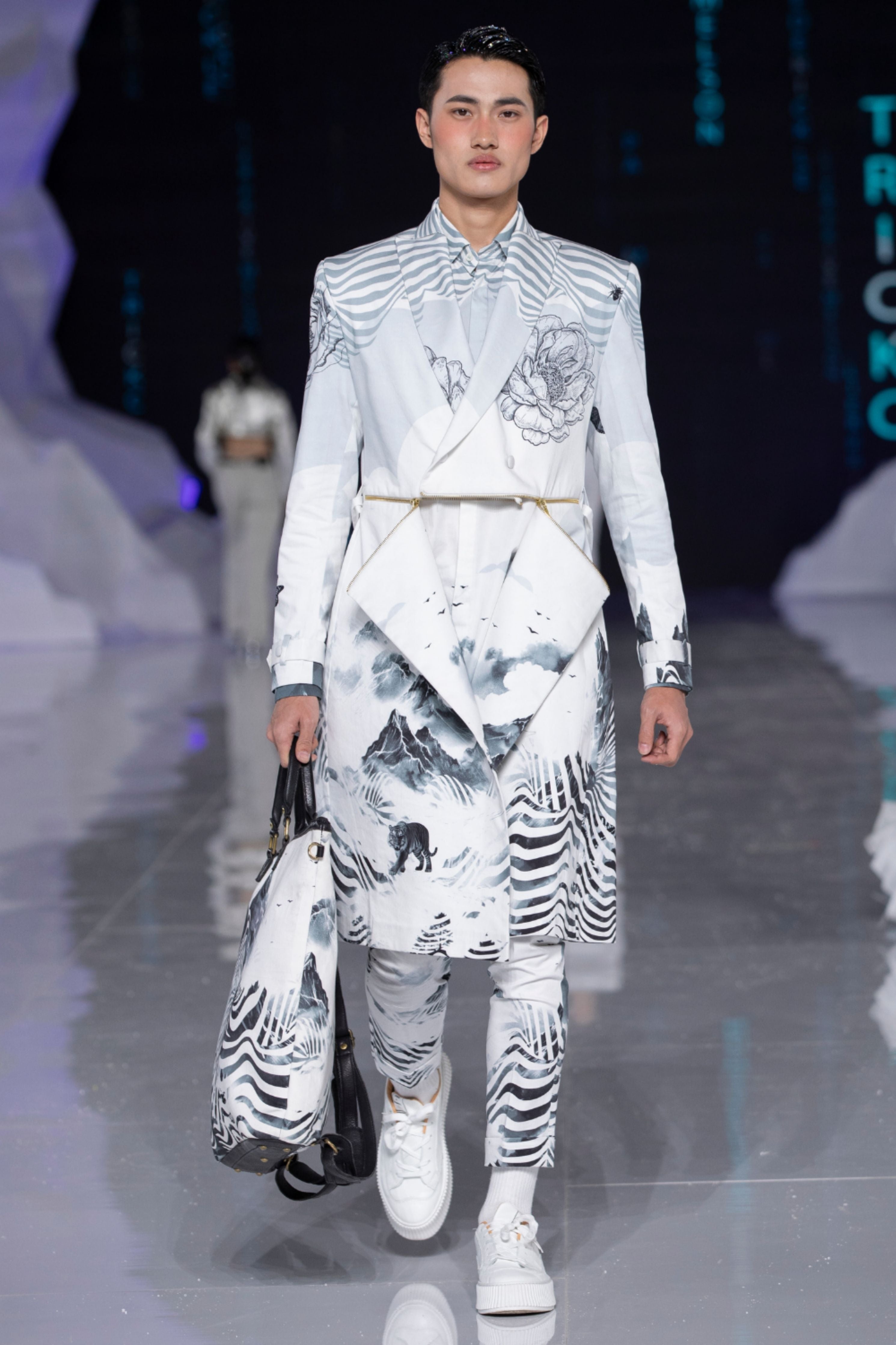 White HindKush Signature Trenchcoat