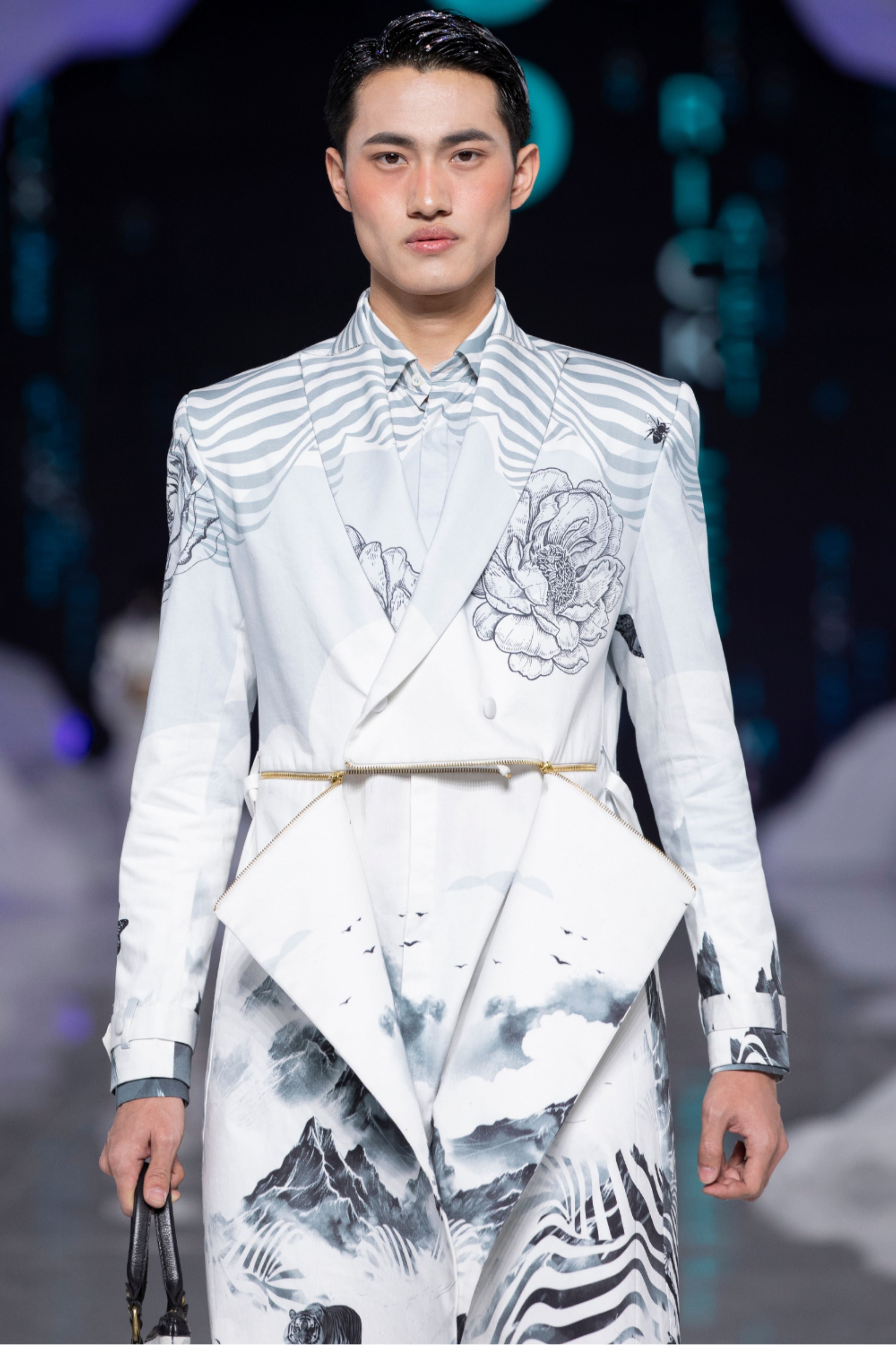 White HindKush Signature Trenchcoat