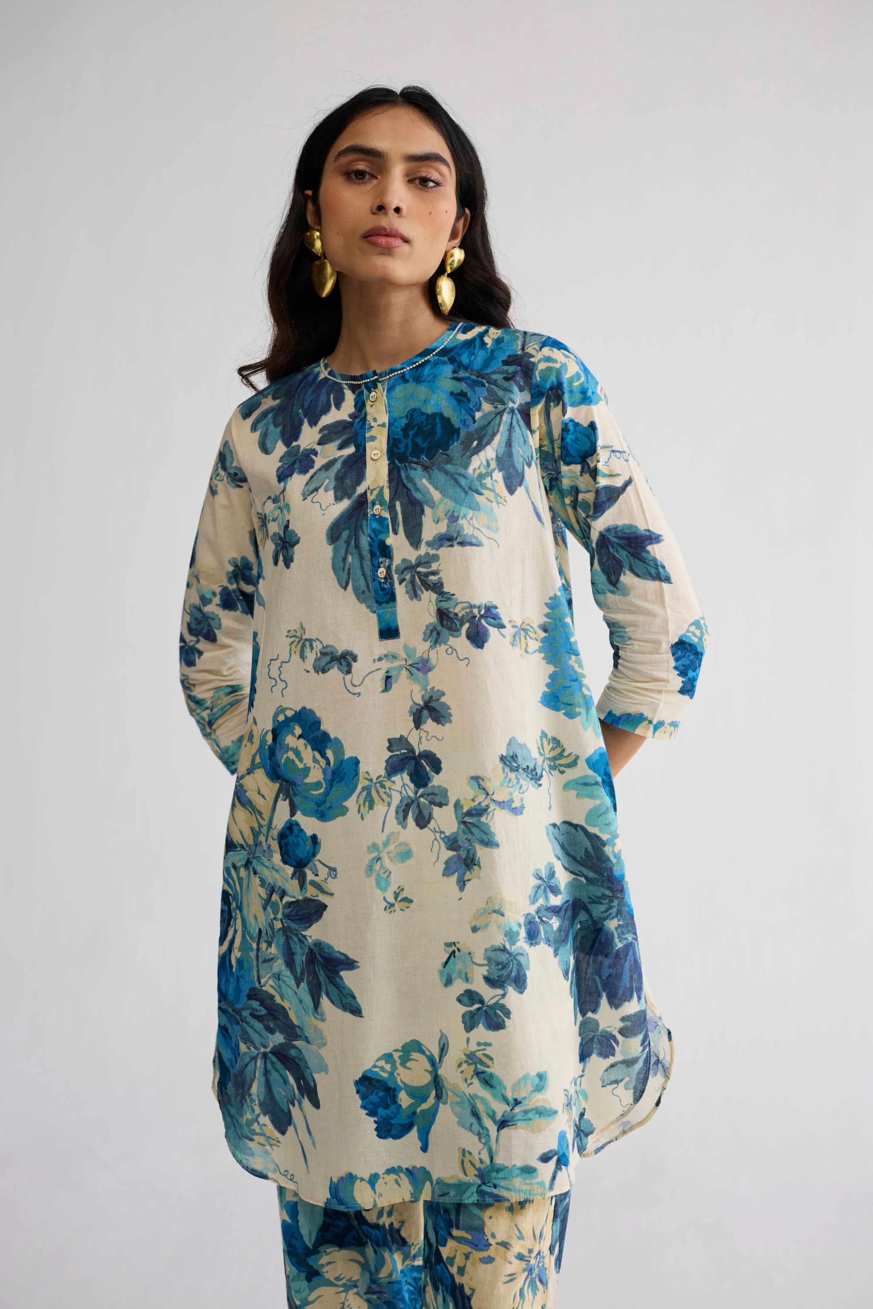 Royal Paradise Short Kurta Set