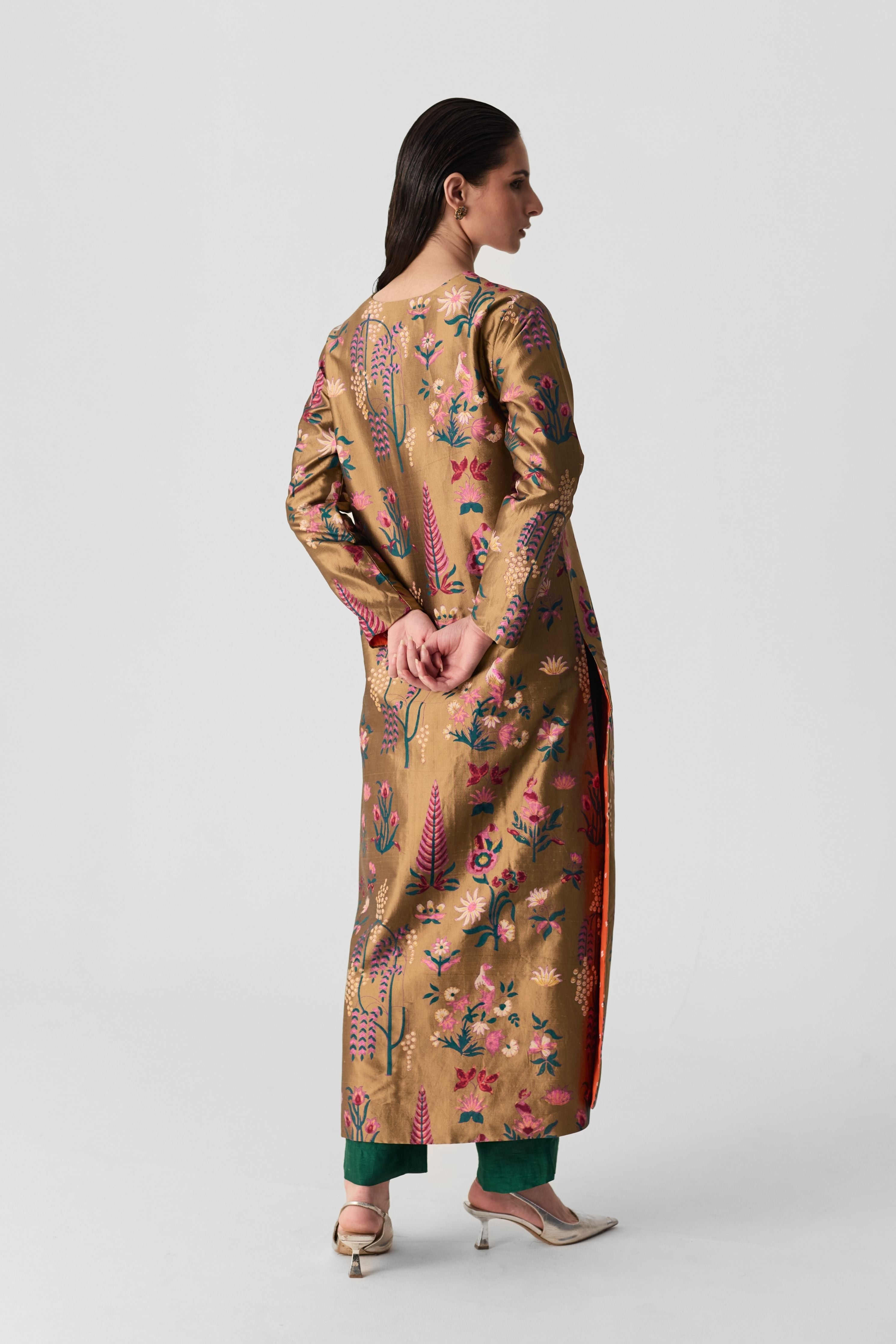 Bahar V Neck Kurta Set