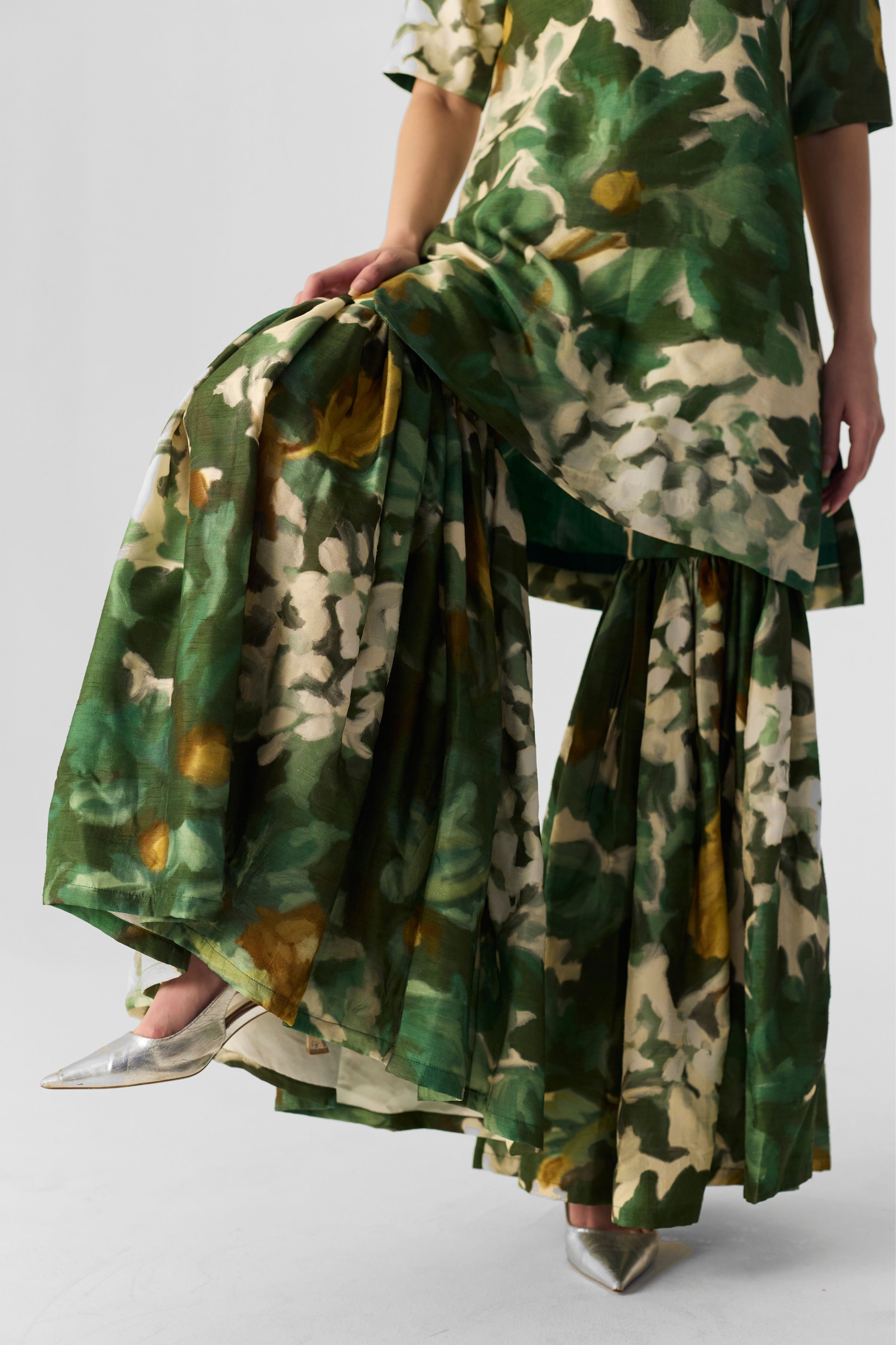 Rusi Sharara Set