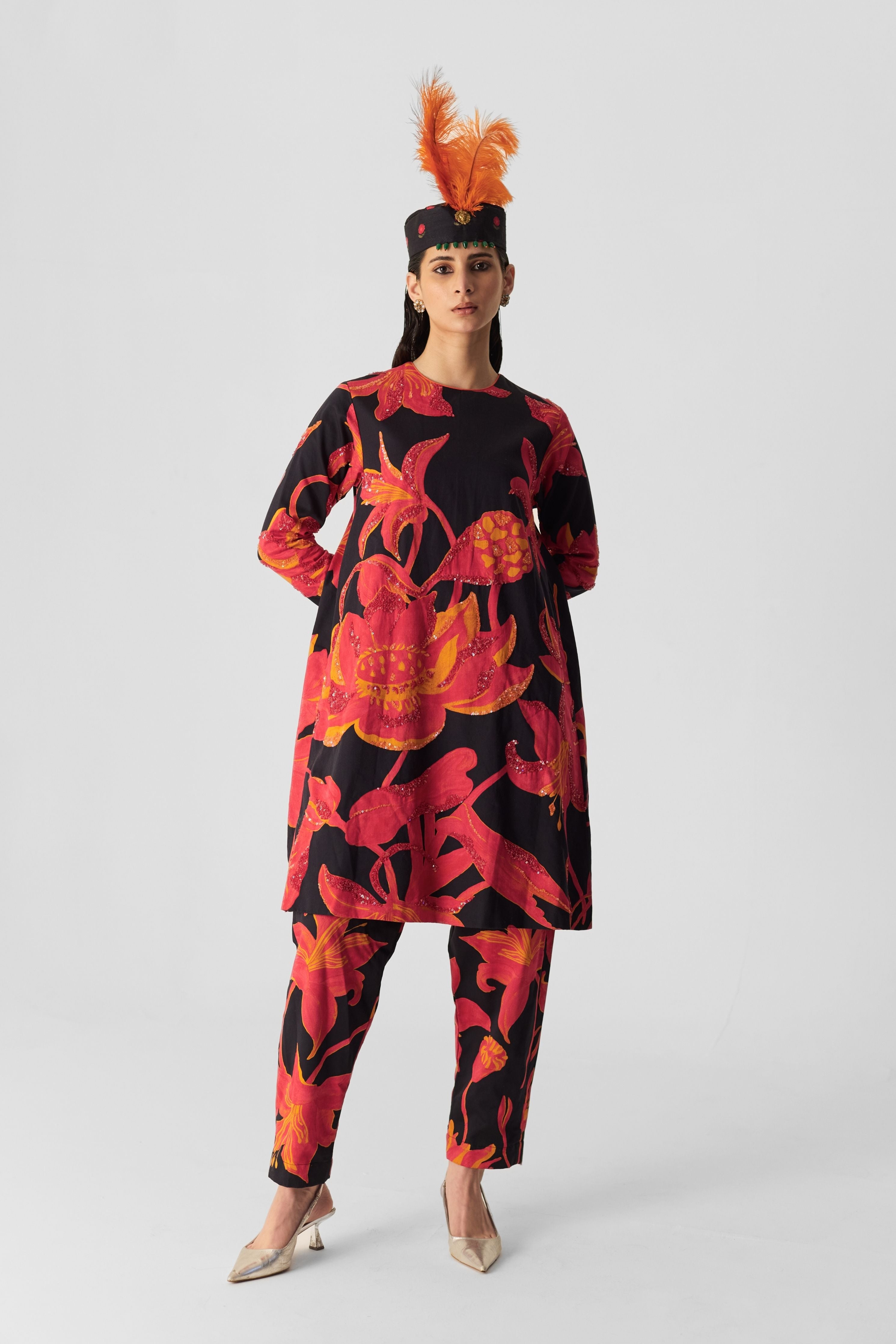Lian Embroidered Kurta Set