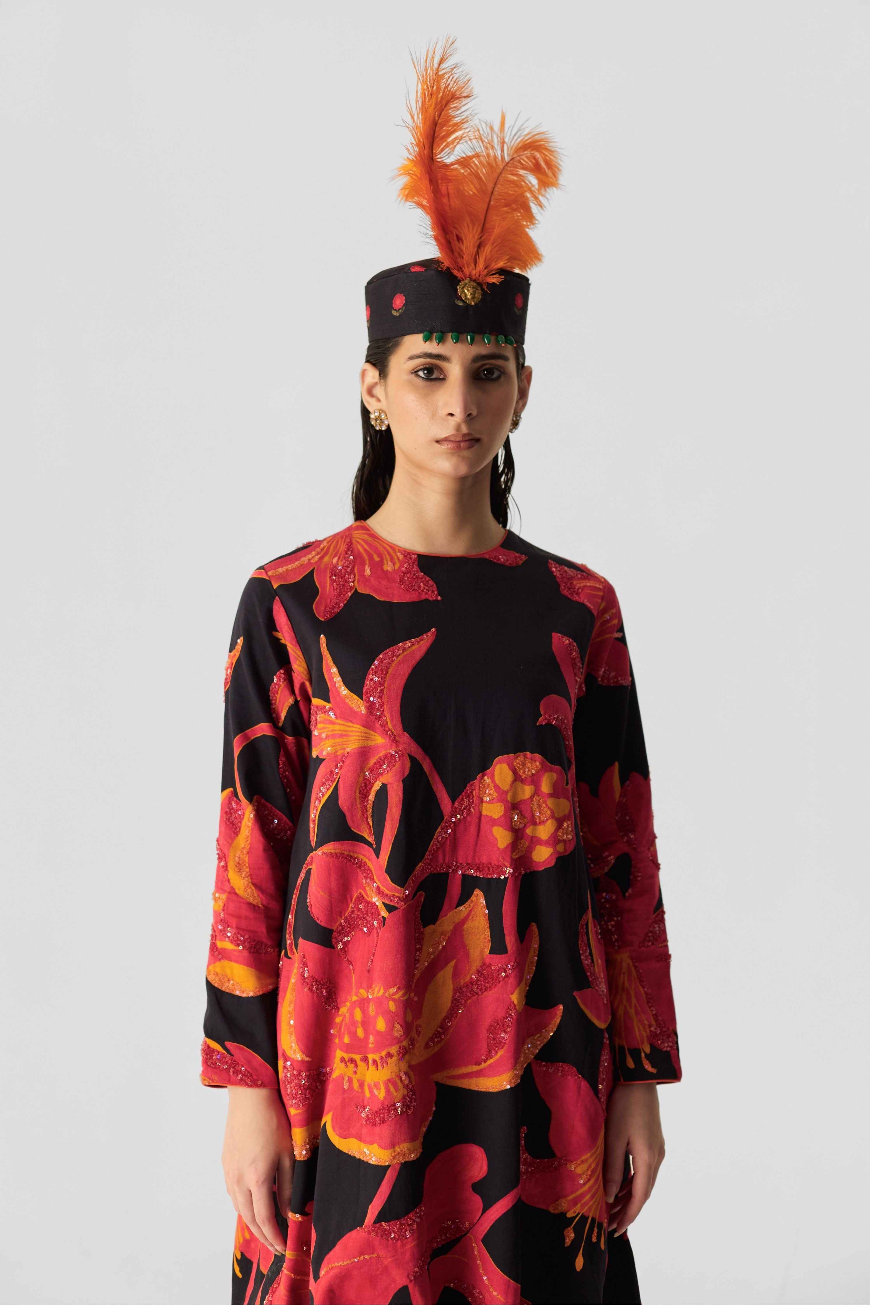 Lian Embroidered Kurta Set