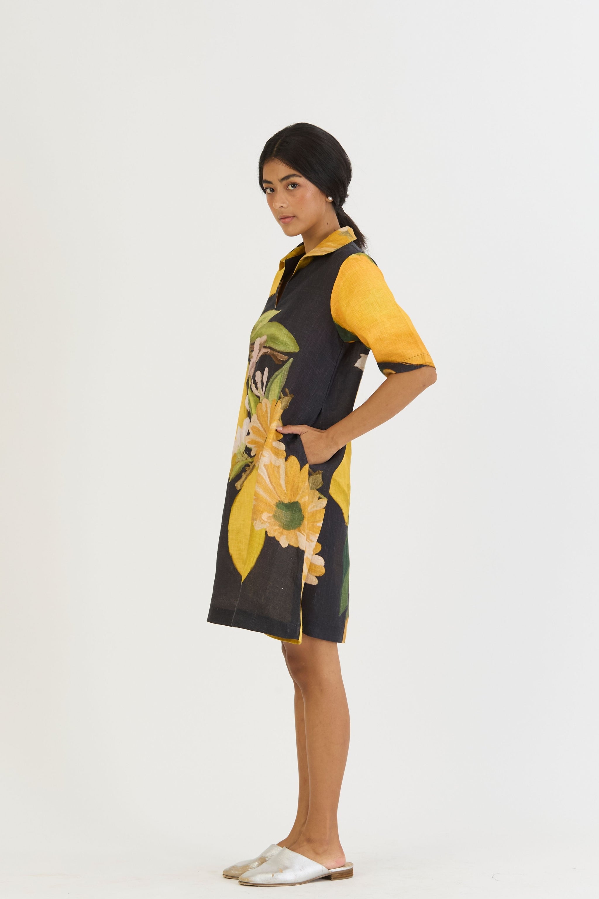 Pomello Short Collared Dress