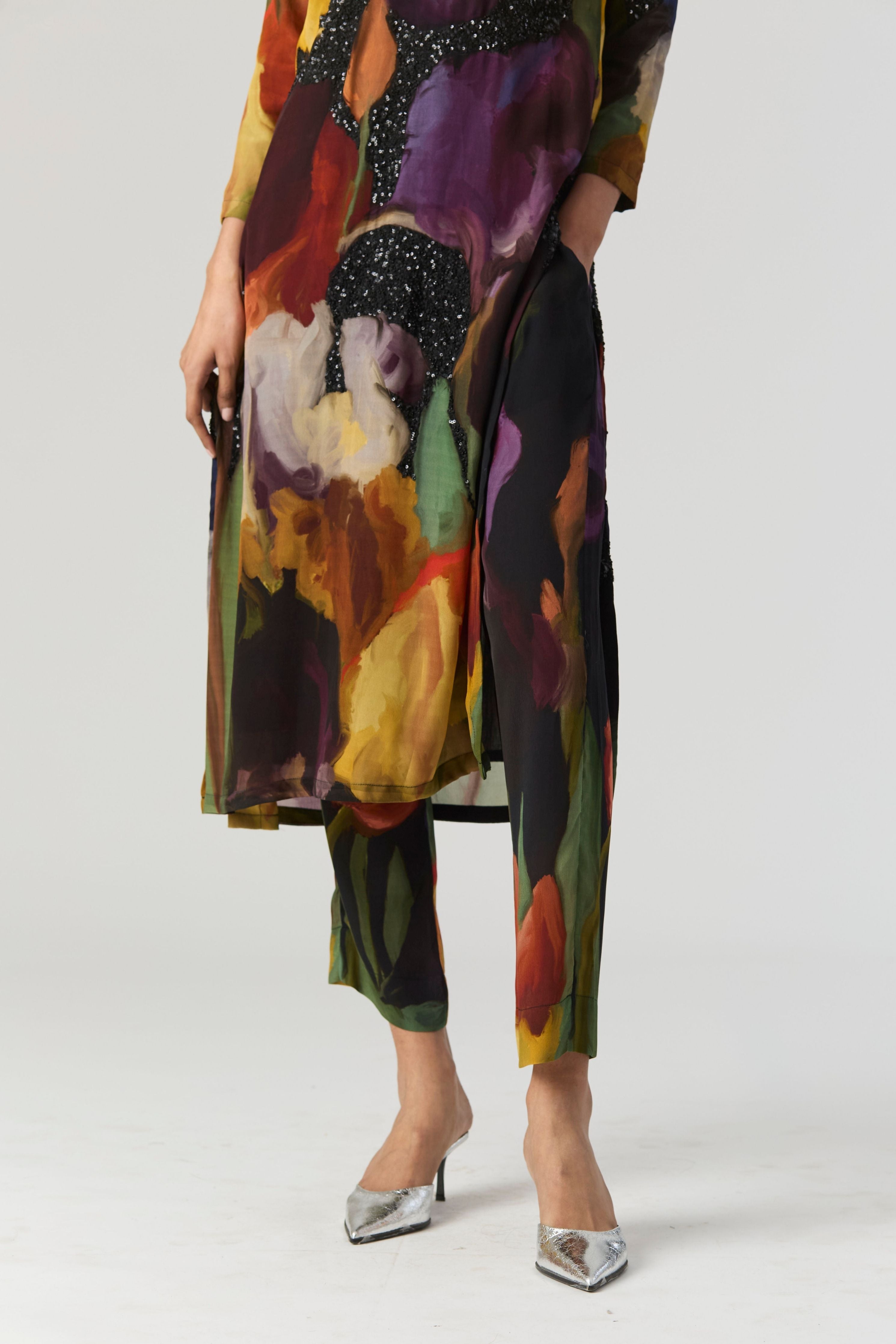 Ivy Embroidered Kurta Set