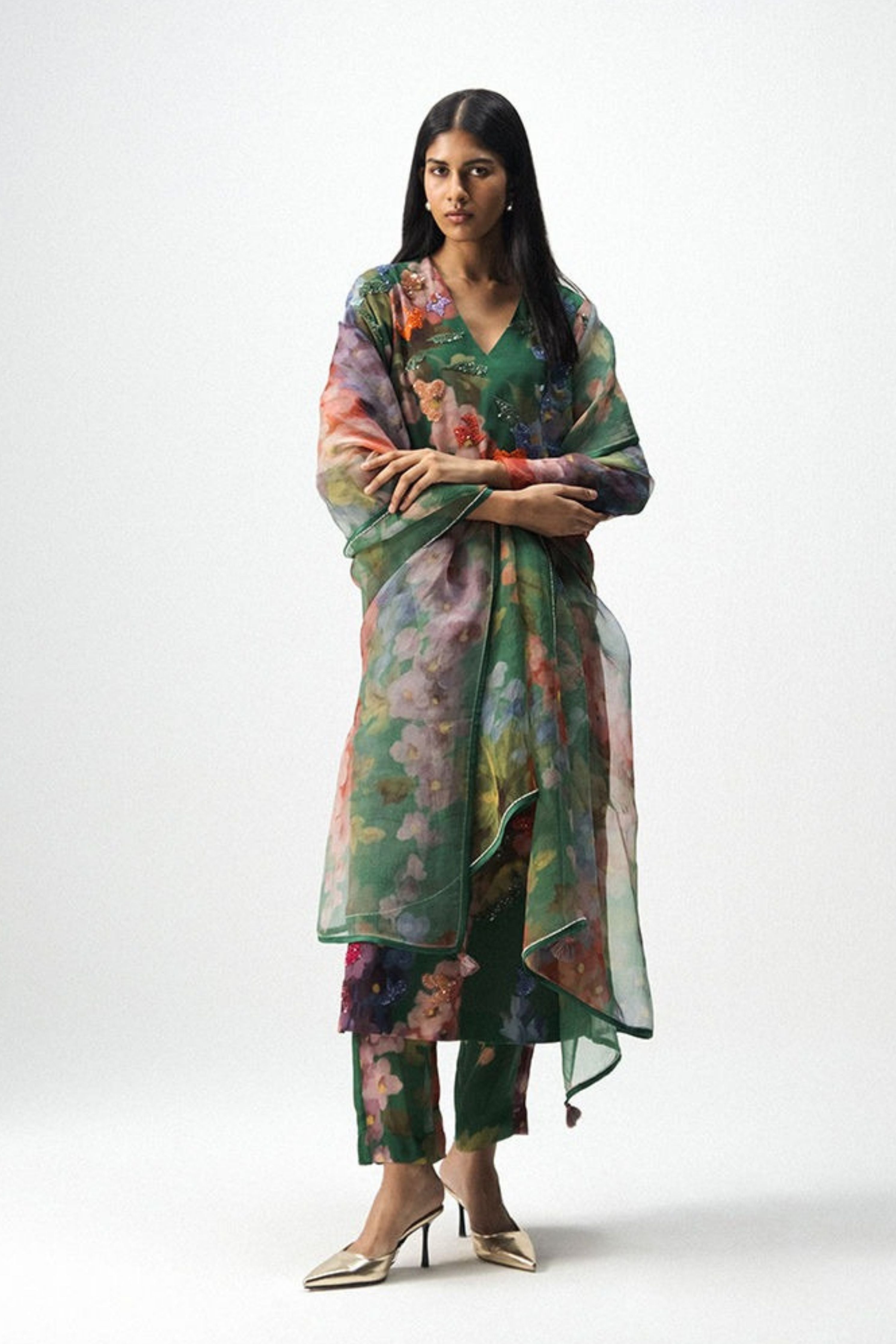 Thea Emboroidered Kurta Set