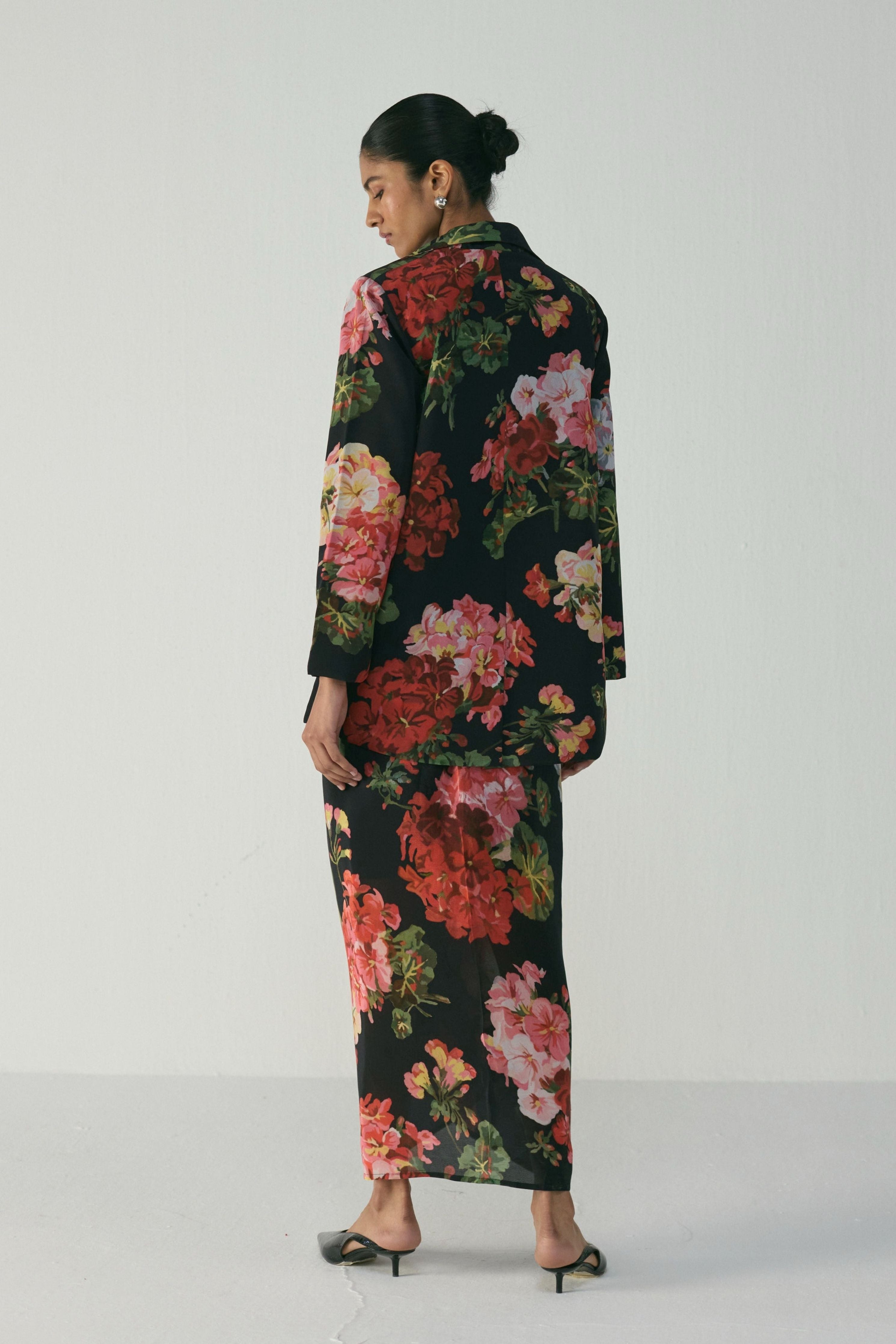 Bloody Marry Blazer & Knotted Skirt Set