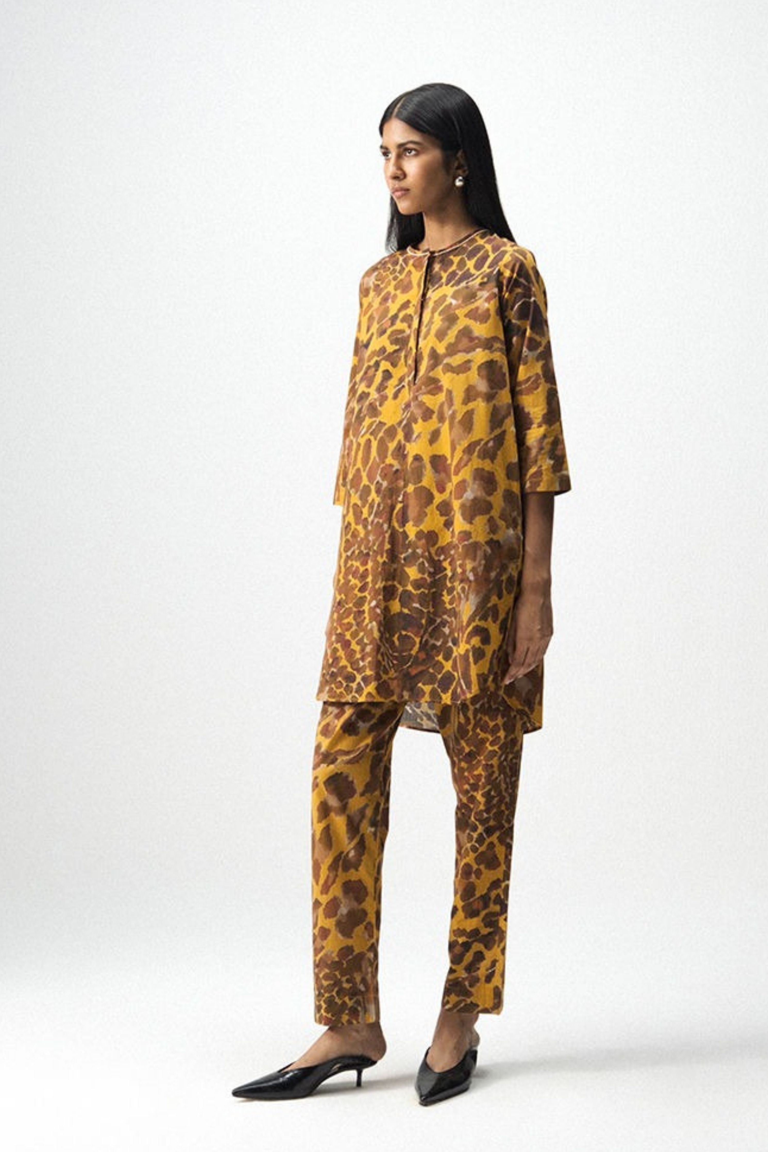 Chitara Short Kurta Set