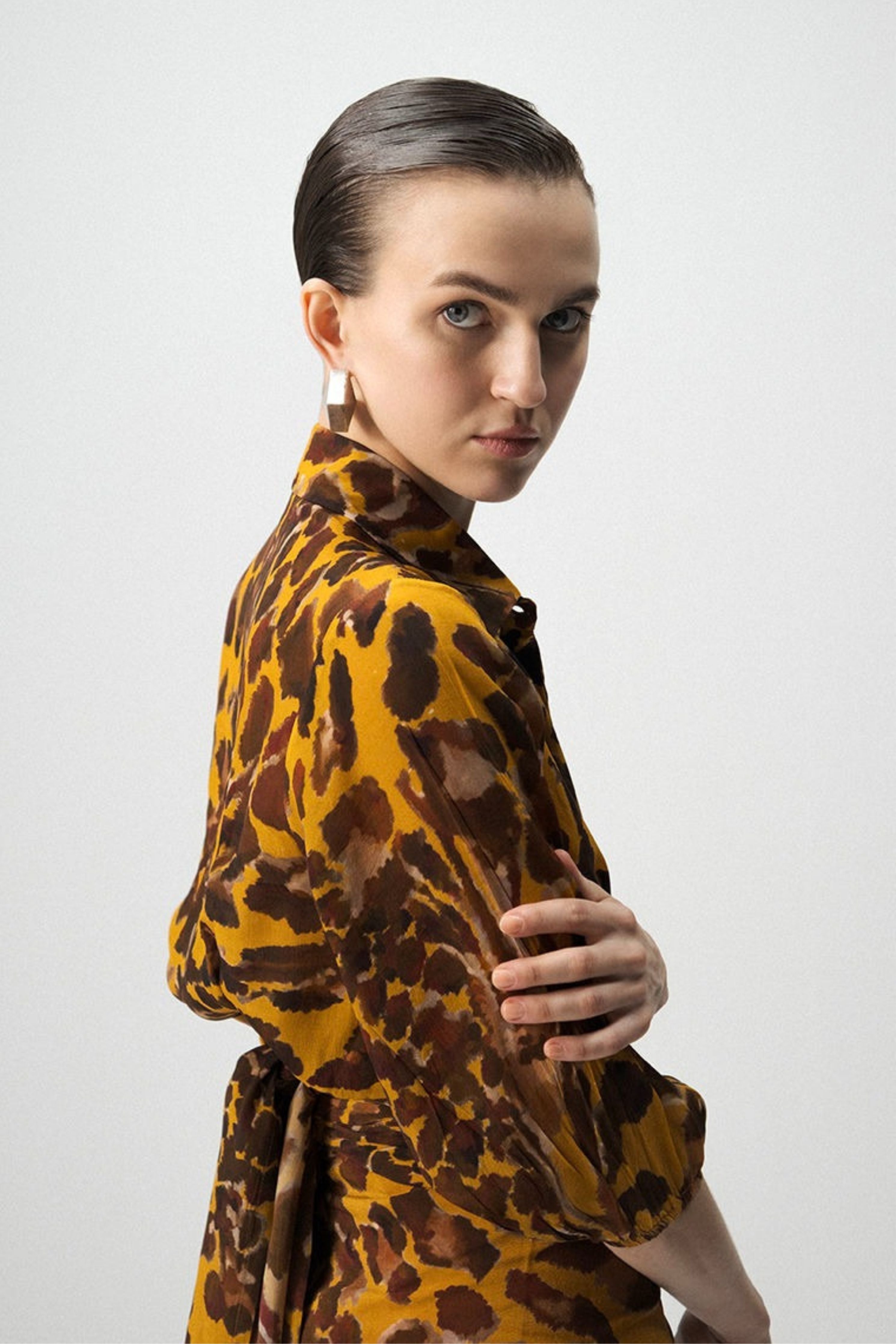 Chitara Tie Up Top And Knotted Skirt Set