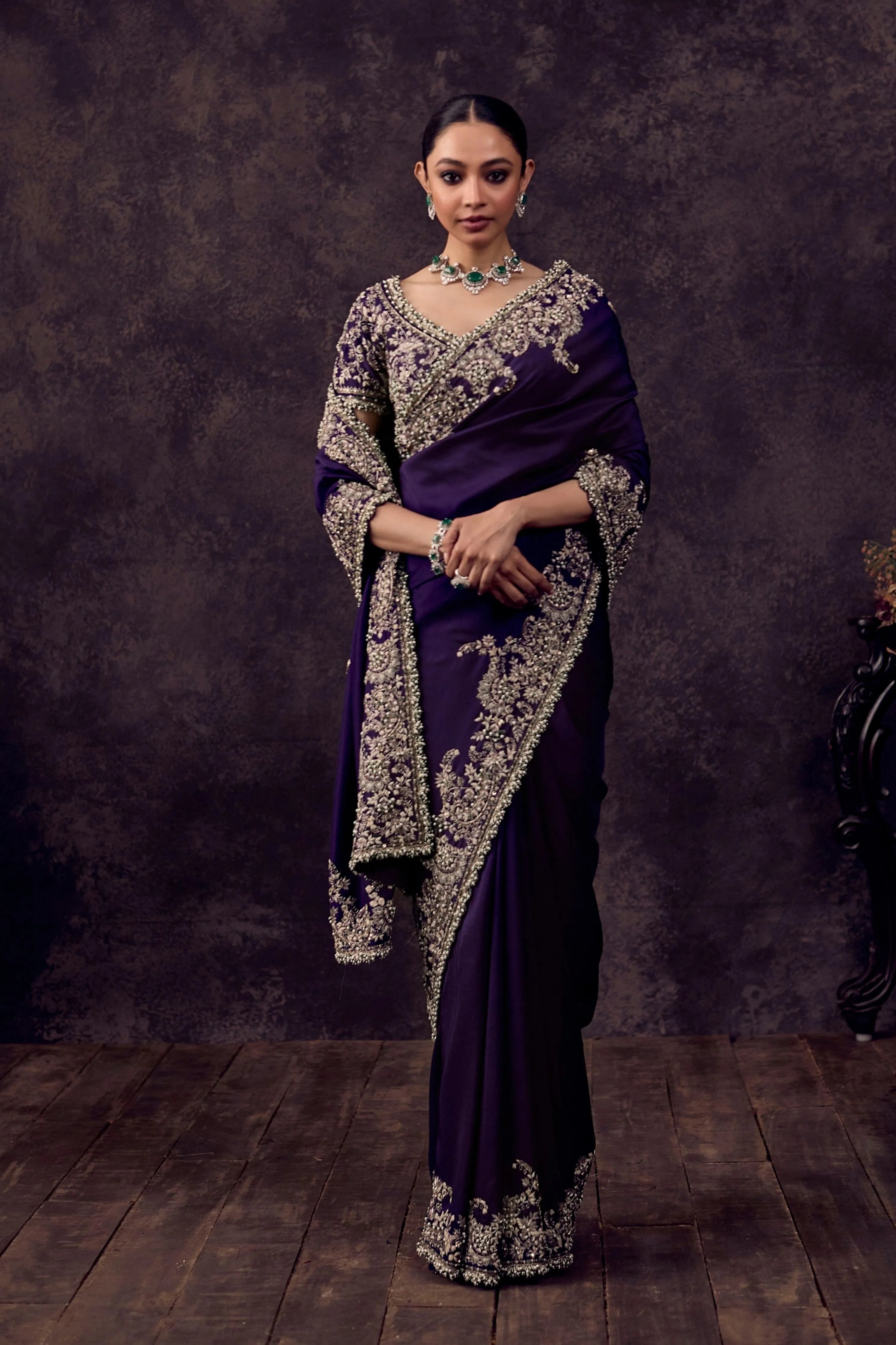 Am Moti Resham Saree Set
