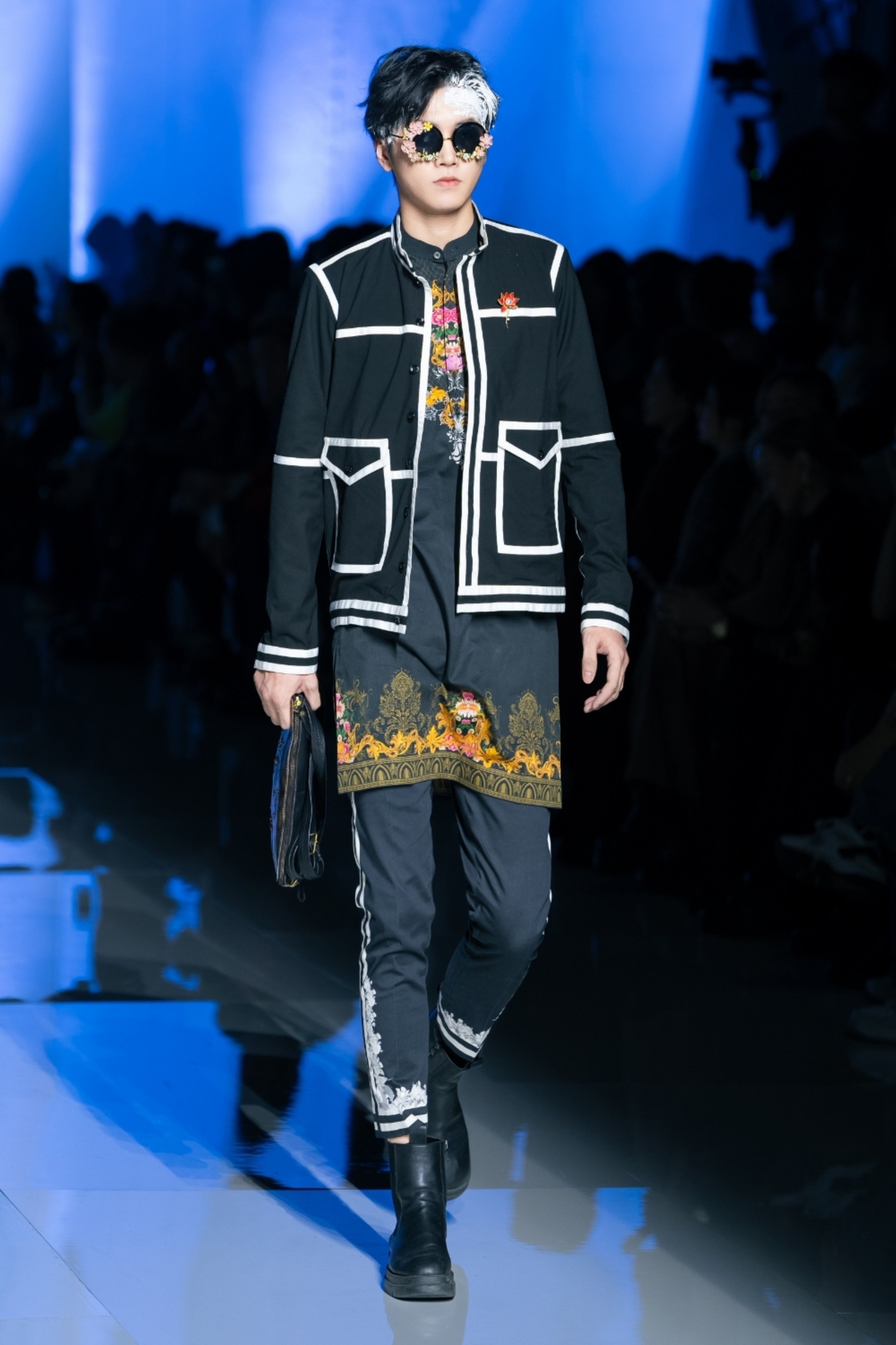 Monarch Black Engineered Printed Kurta