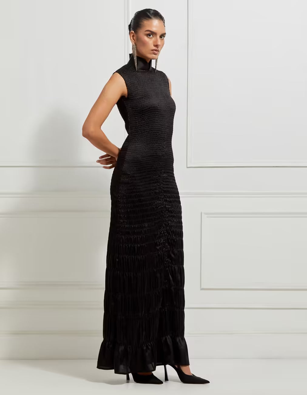 Central Gathered Scale Smocked Mandarin Collar Dress In Black