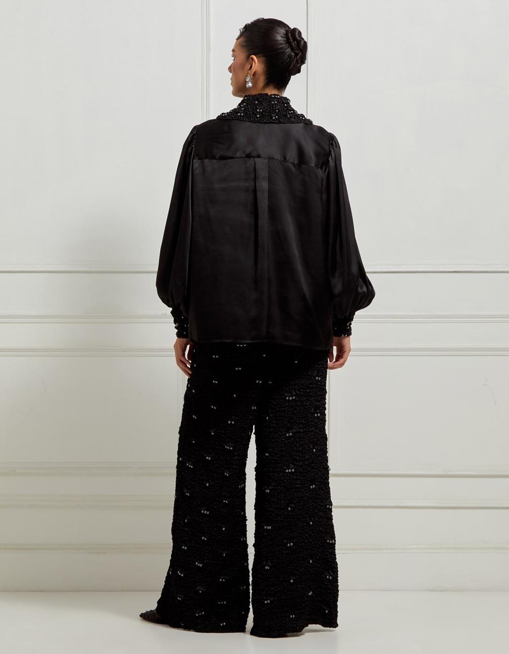 Signature Hex Collar Top With Bishop Sleeves In Black