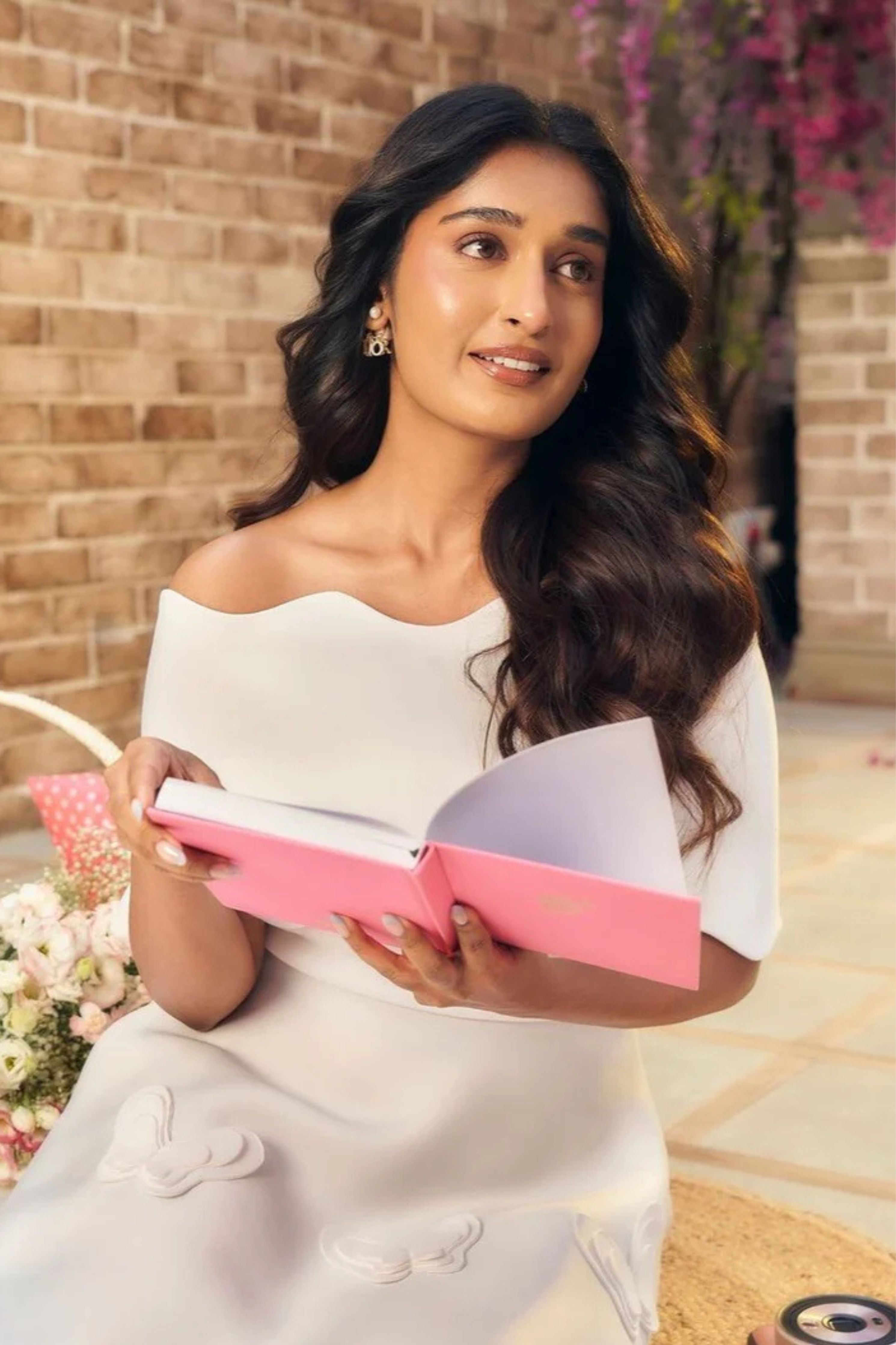 Niharika NM in Amyra