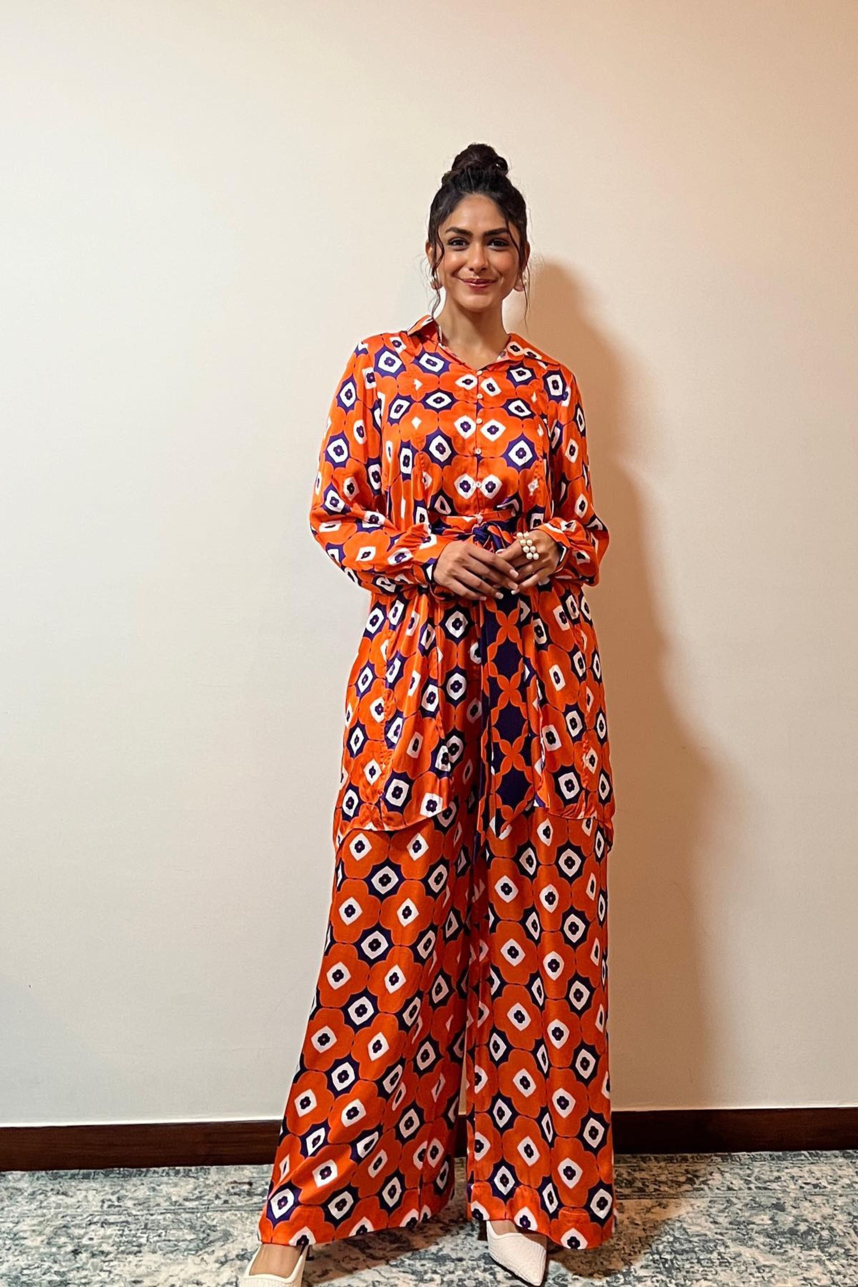 Mrunal Thakur In HOLIDAY SET IN MOMO PRINT