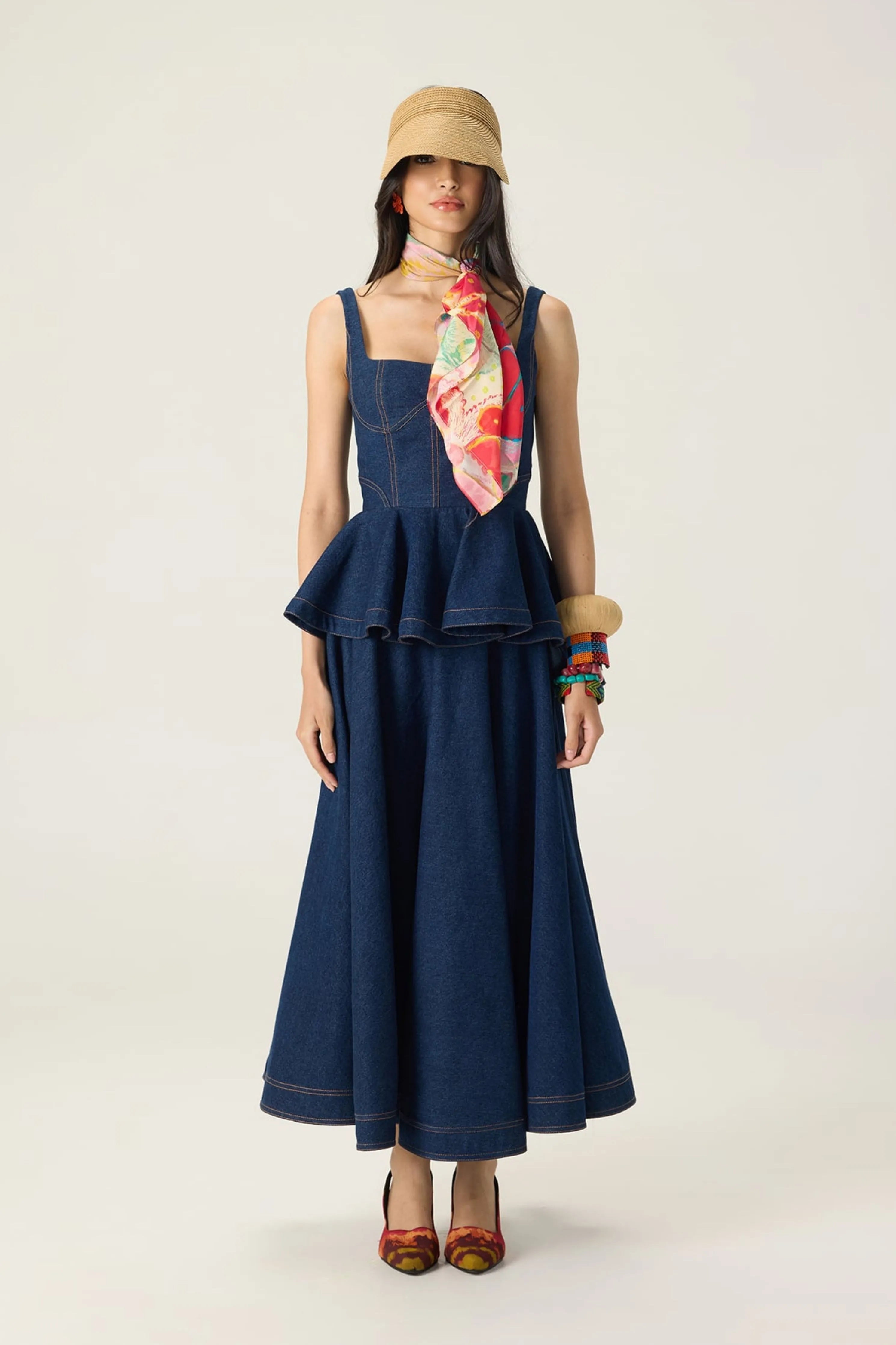 Peni Blouse With Lyro Skirt