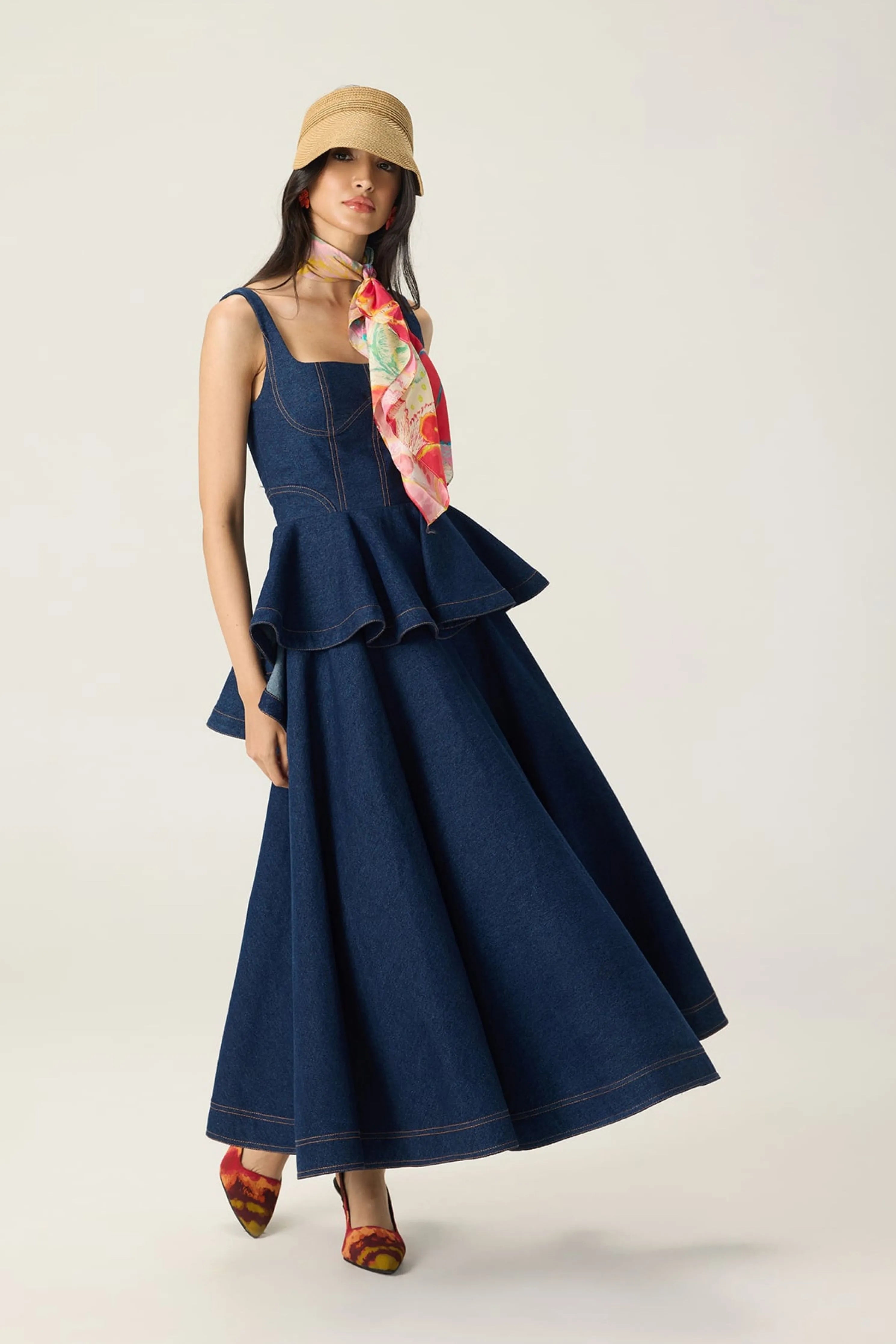 Peni Blouse With Lyro Skirt