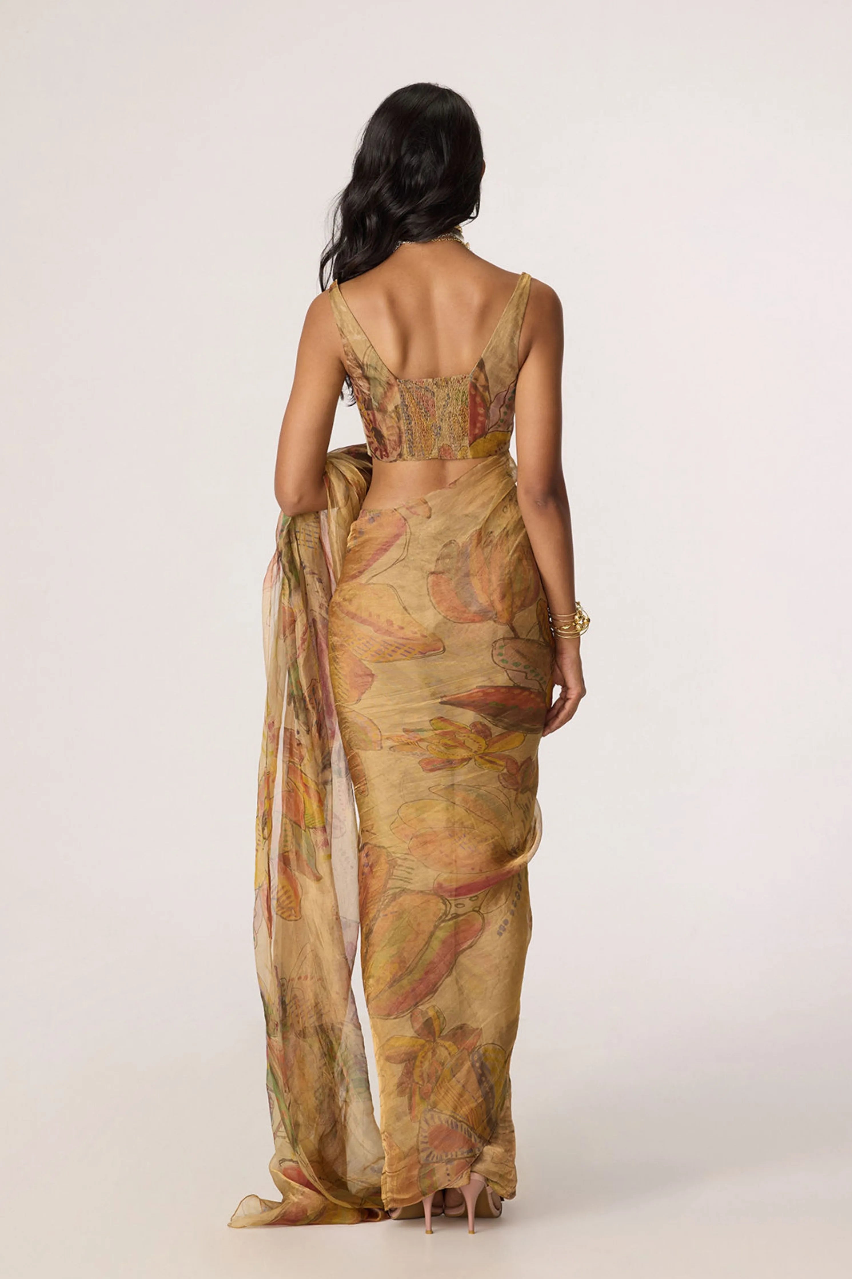 Vaani kapoor In Agatha Sari With Malaika Blouse (Copy