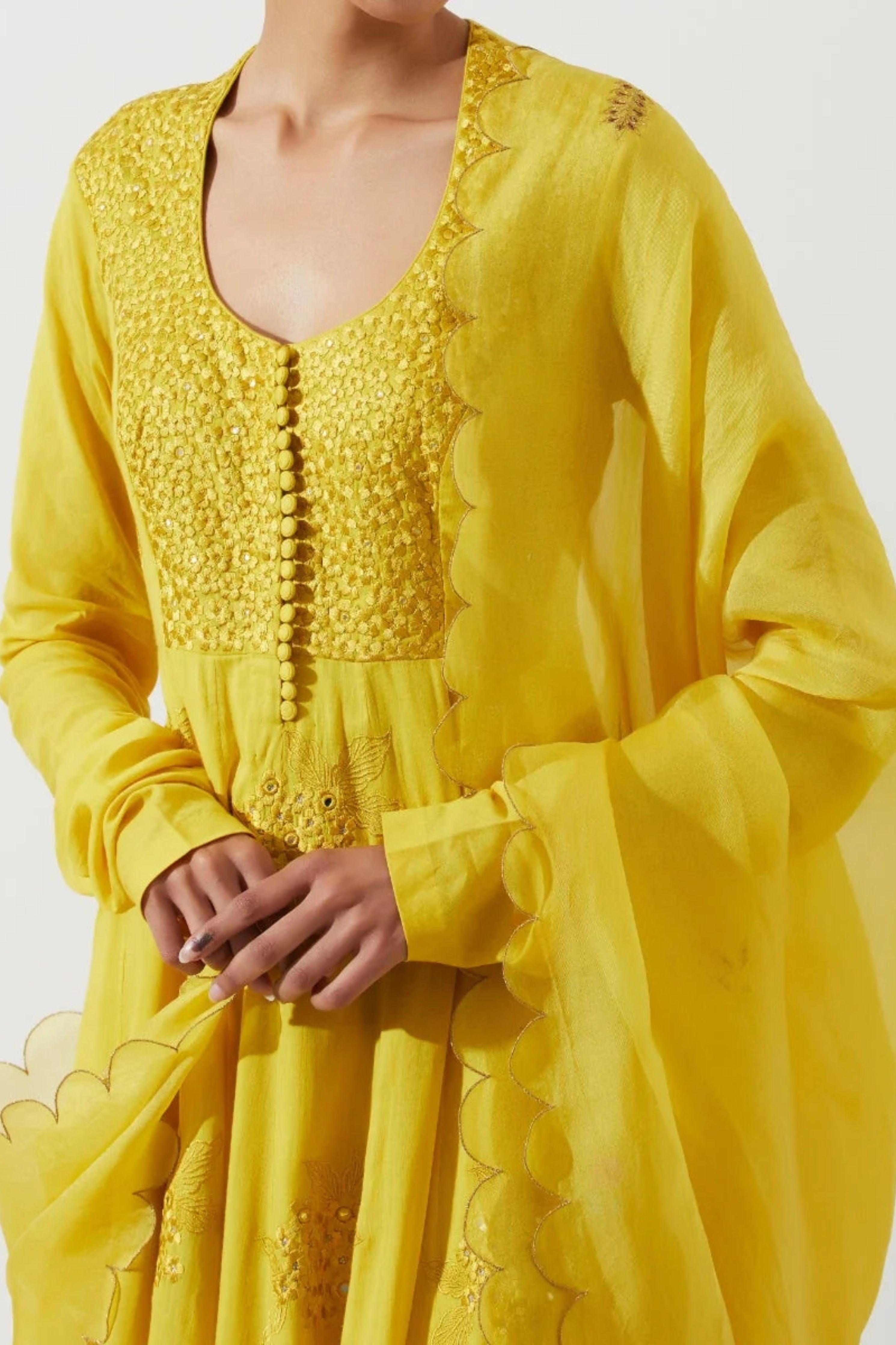 Richa Chadha In  AMALTAAS KALI KURTA