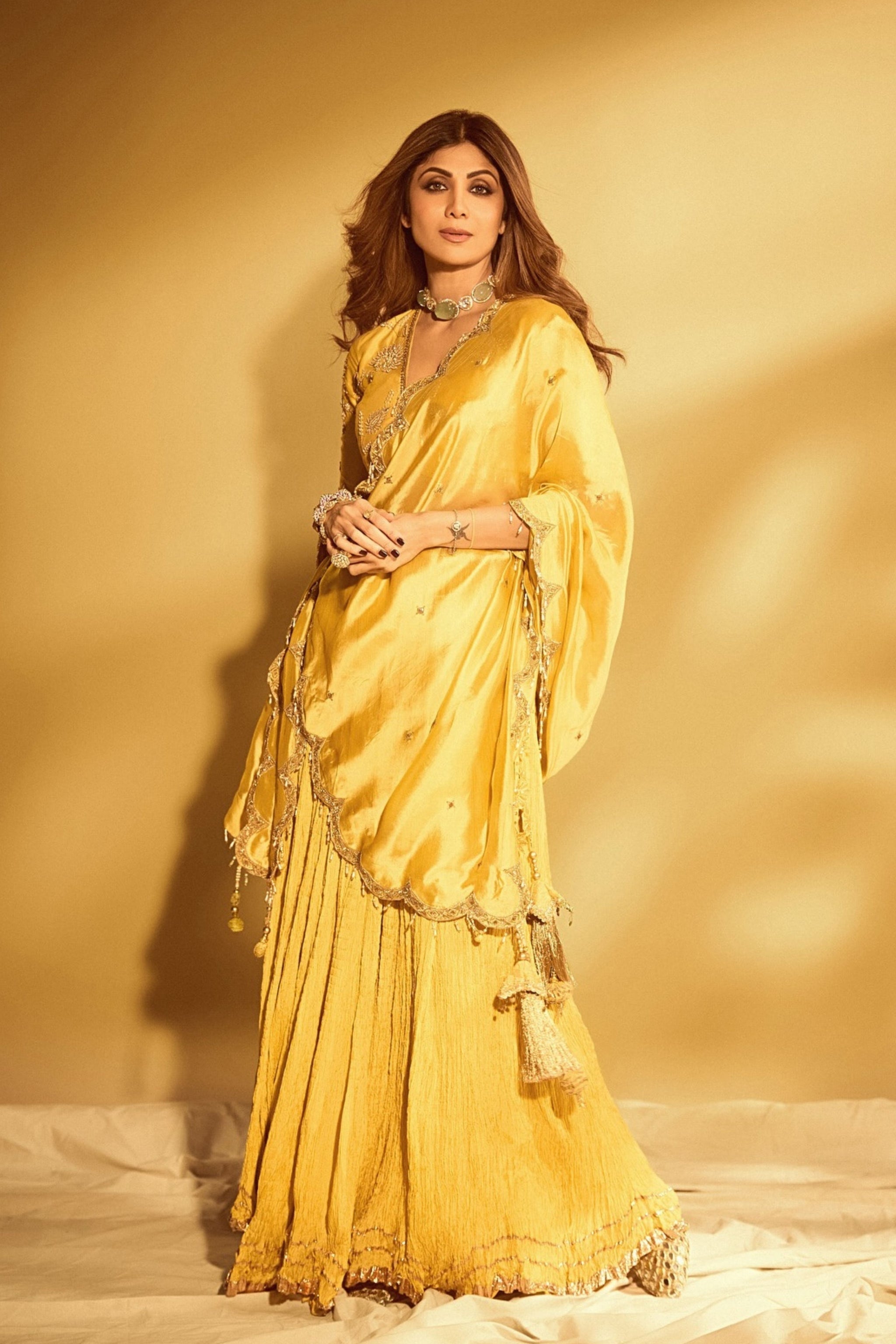 Shilpa Shetty In Pakeezah Zardosi Buta Lehenga Sunehra
