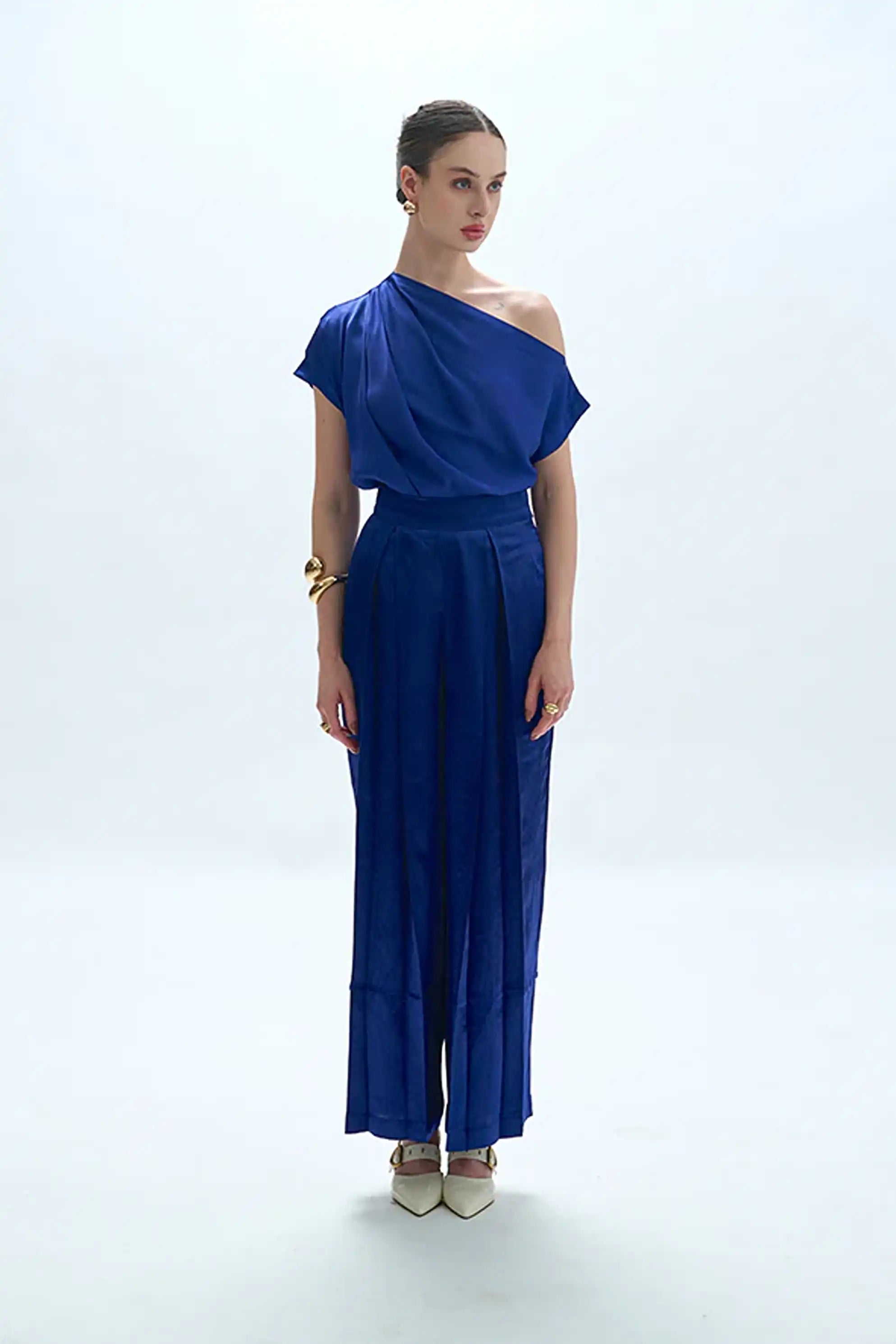 Prajakta Koli In Maya Set In Blue
