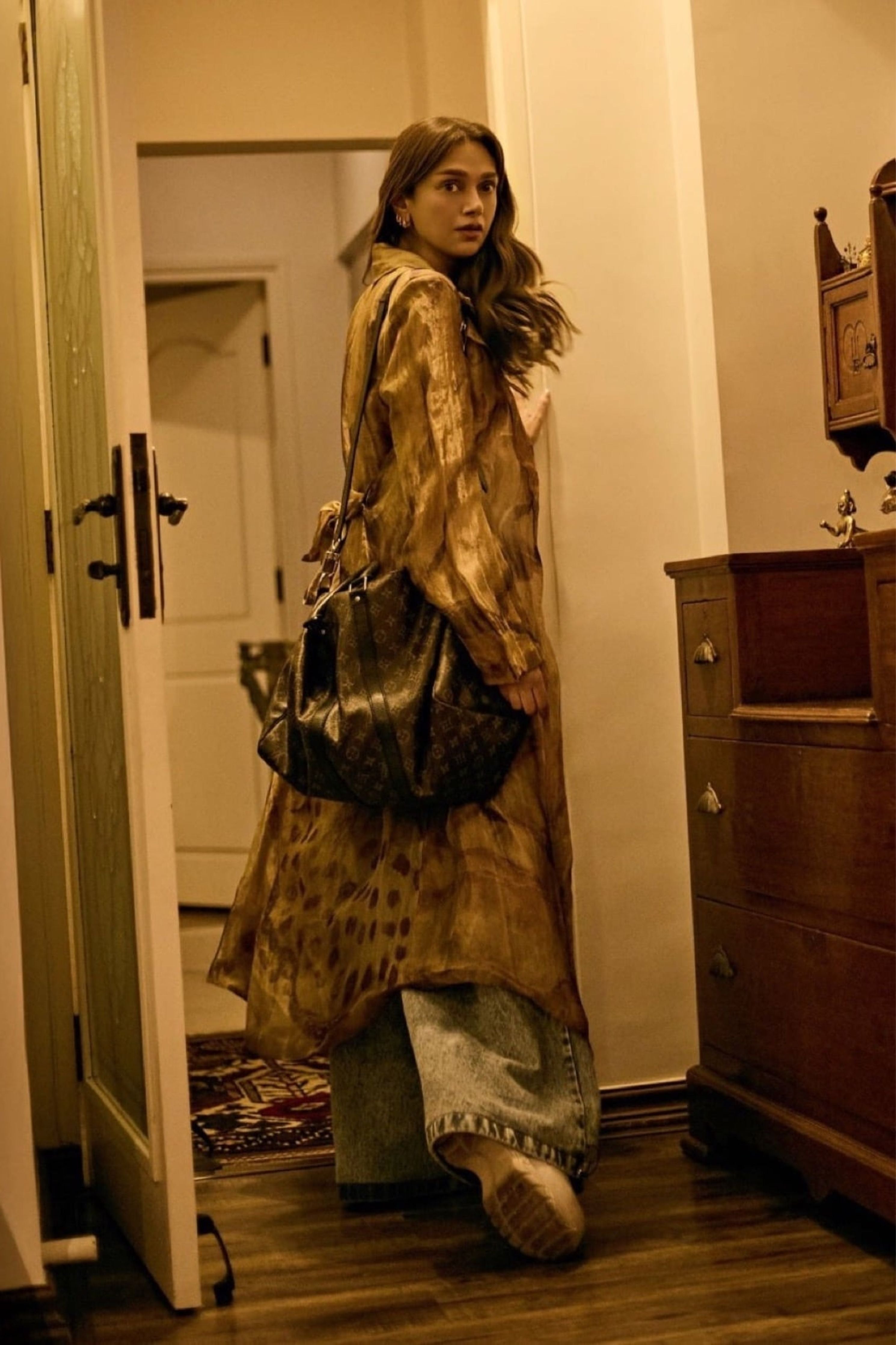 Aditi Rao Hydari In Belen Trench