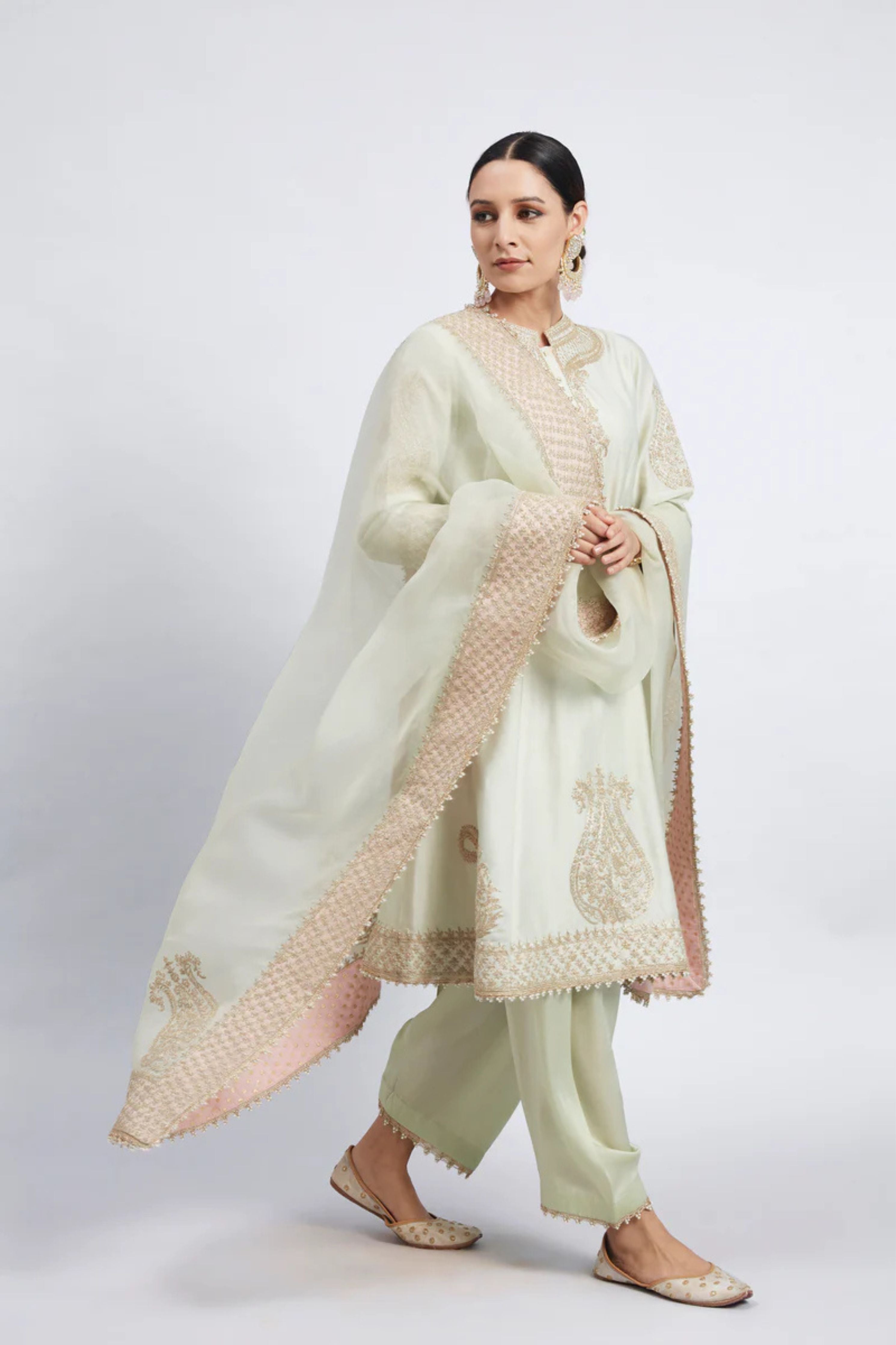 Rabhya Mint Green Tilla Embroidered Kurta Set