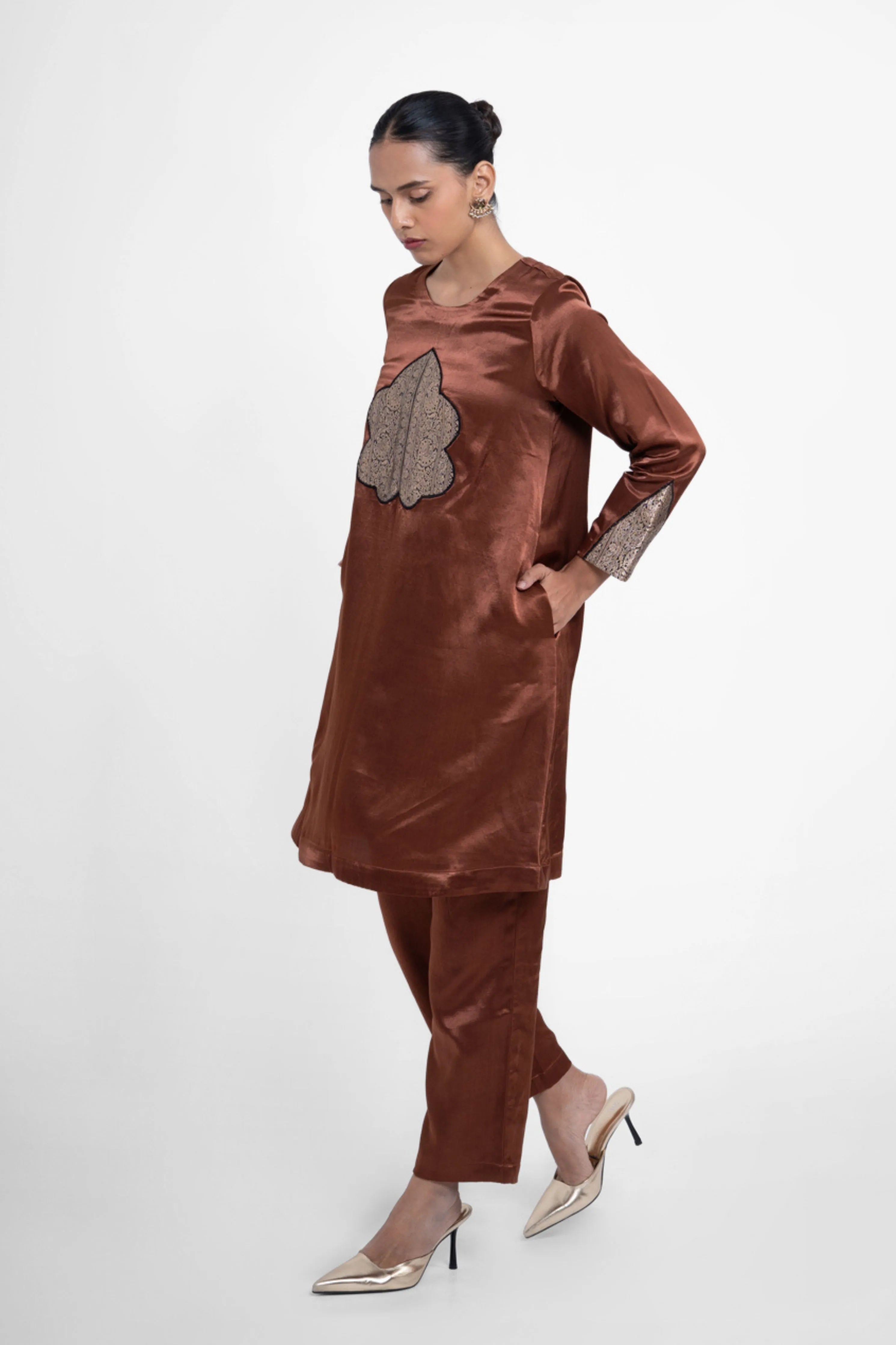 Maria Kurta Set In Brown