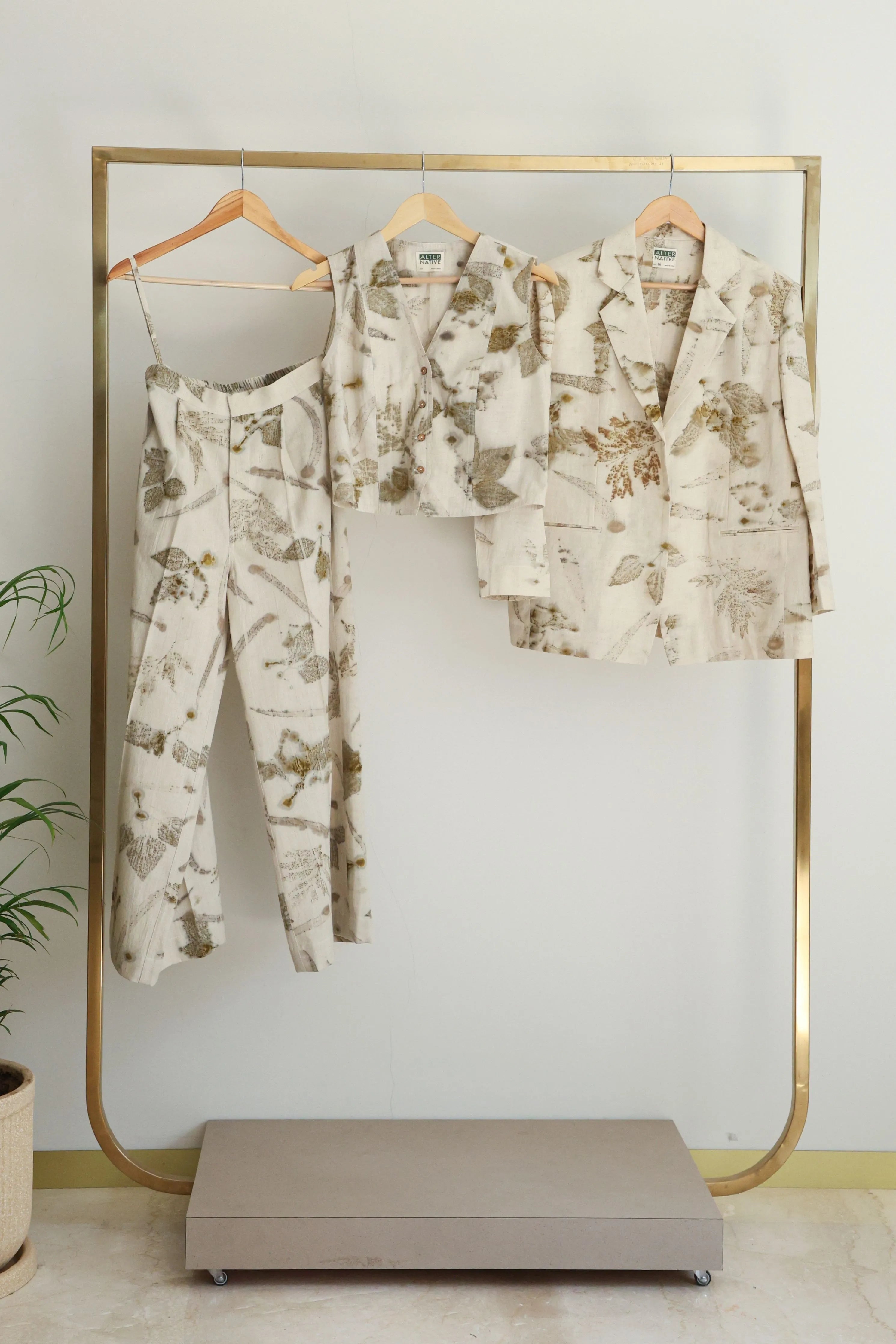 Live Leafy Vest