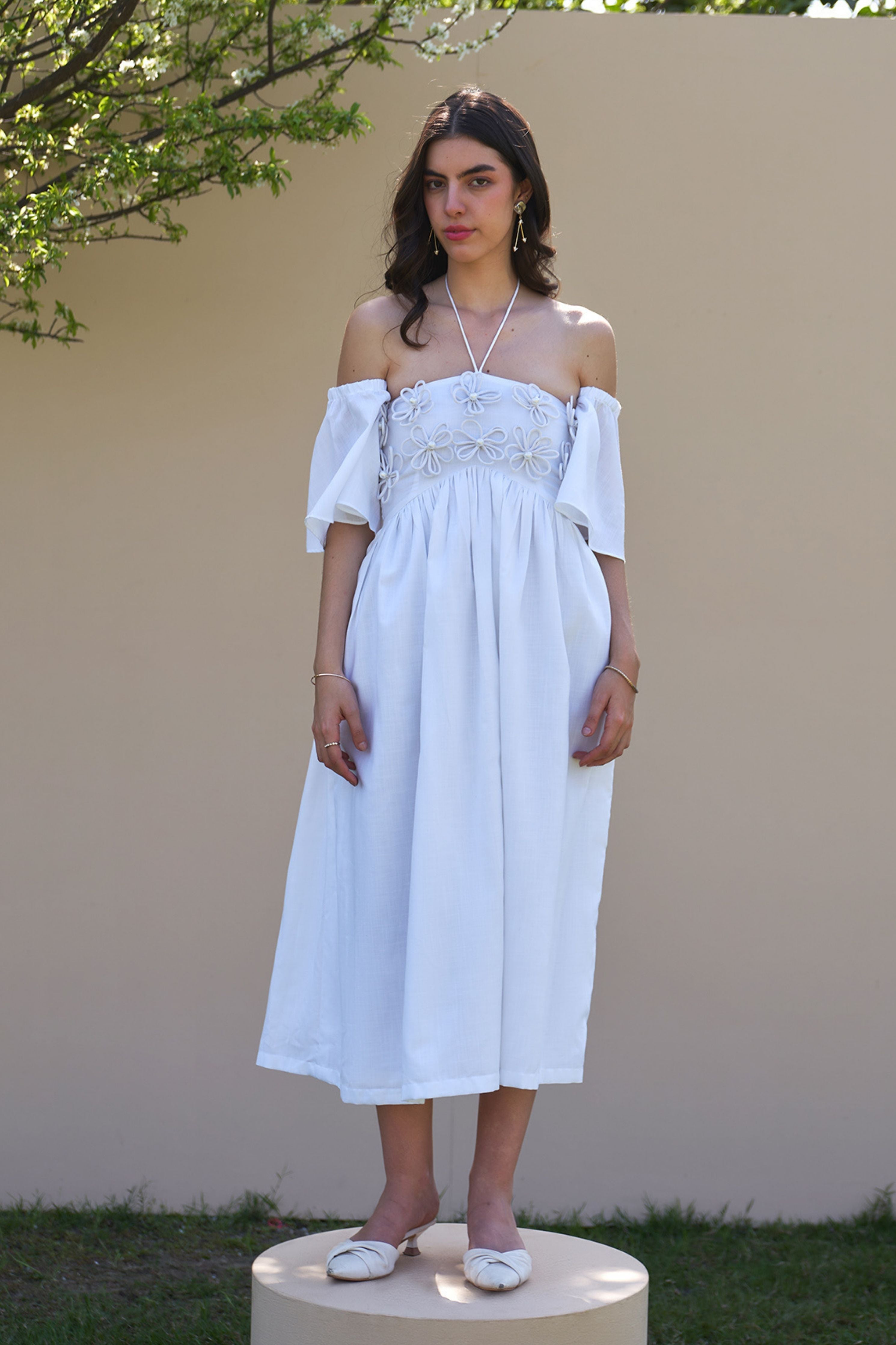 Elle White Midi Dress with Detachable Sleeves