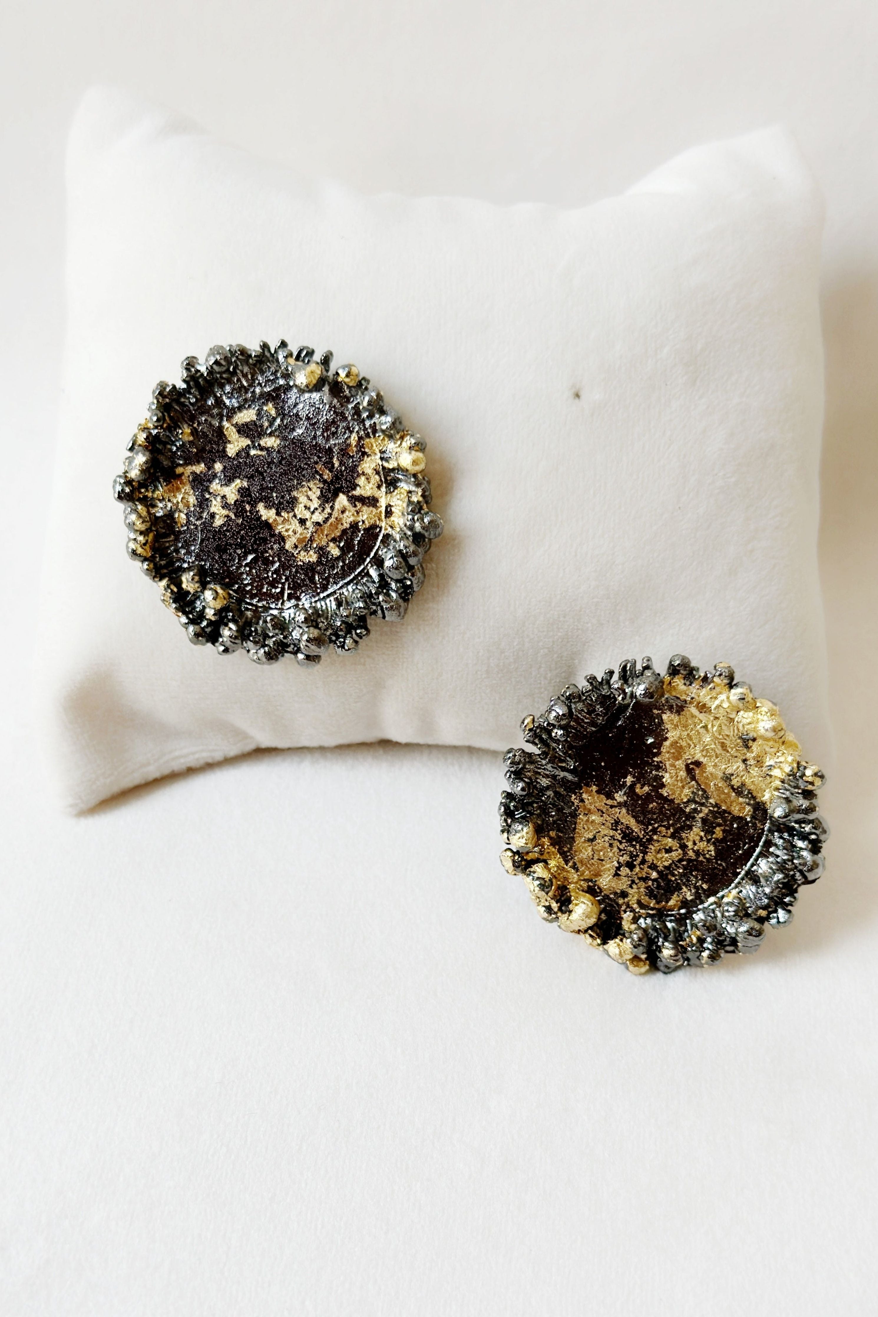 Two Tone Bubbly Crater Studs Black And Gold