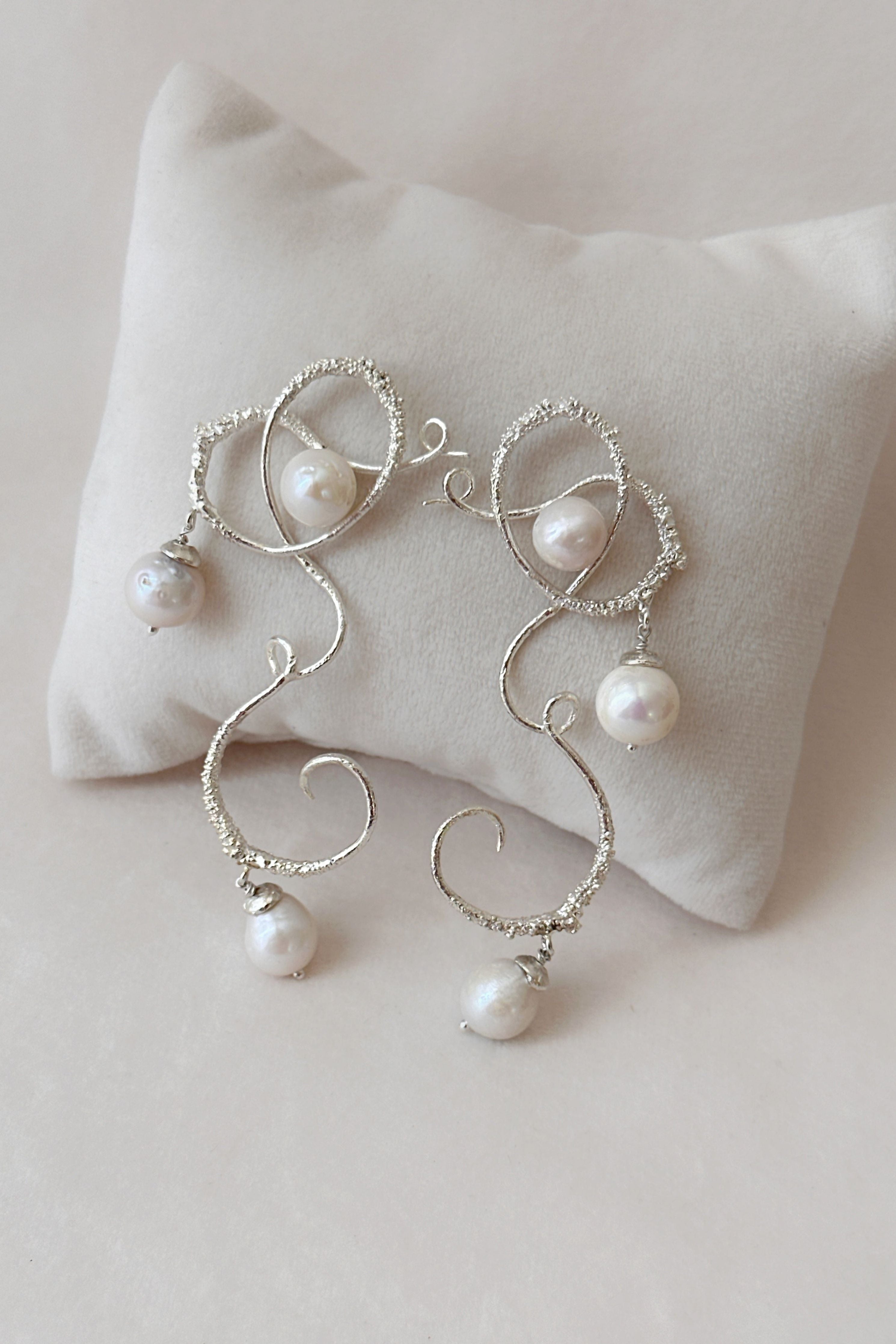 Curly Worly Pearly Danglers Silver Earing