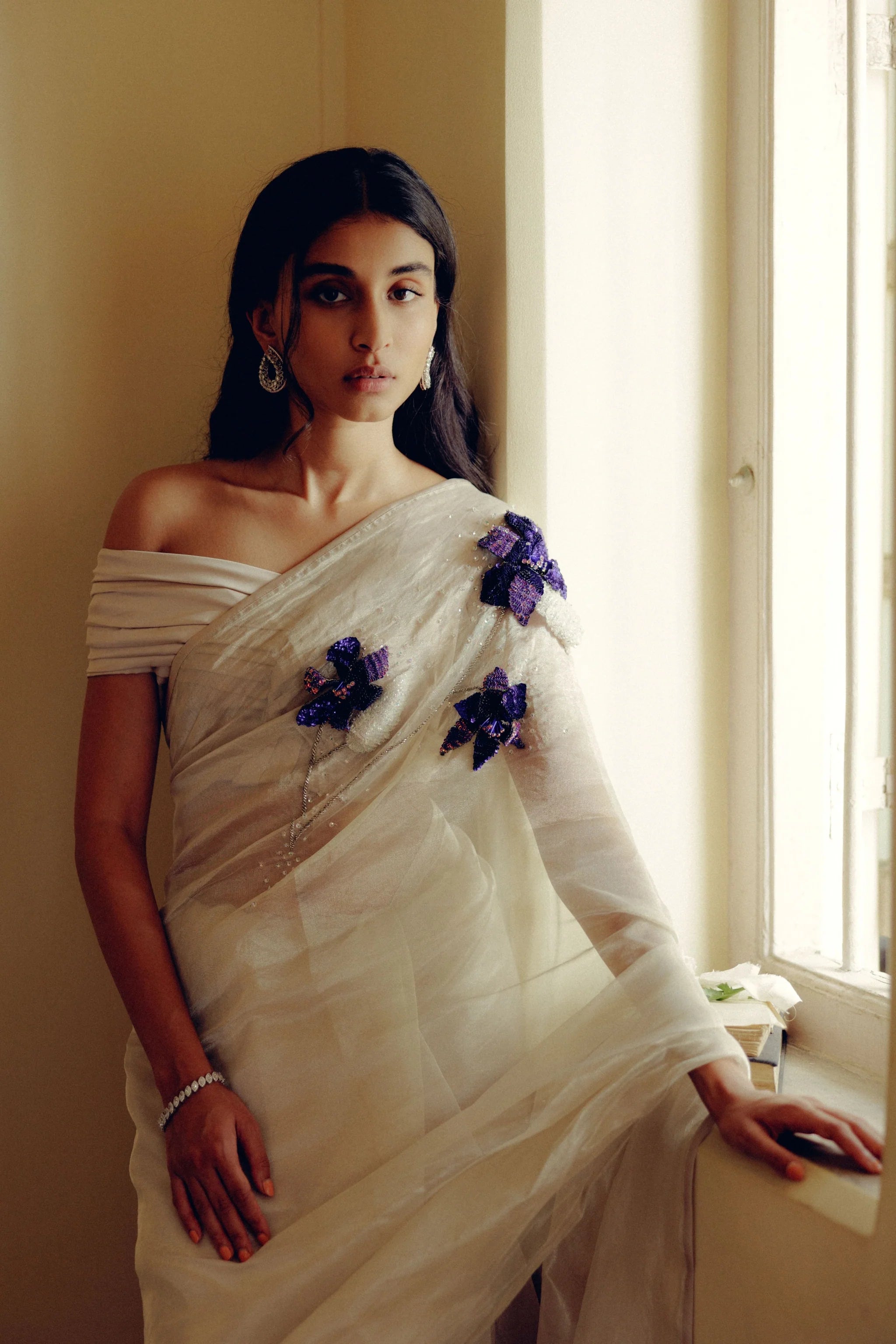 Silver 3d Flower Saree