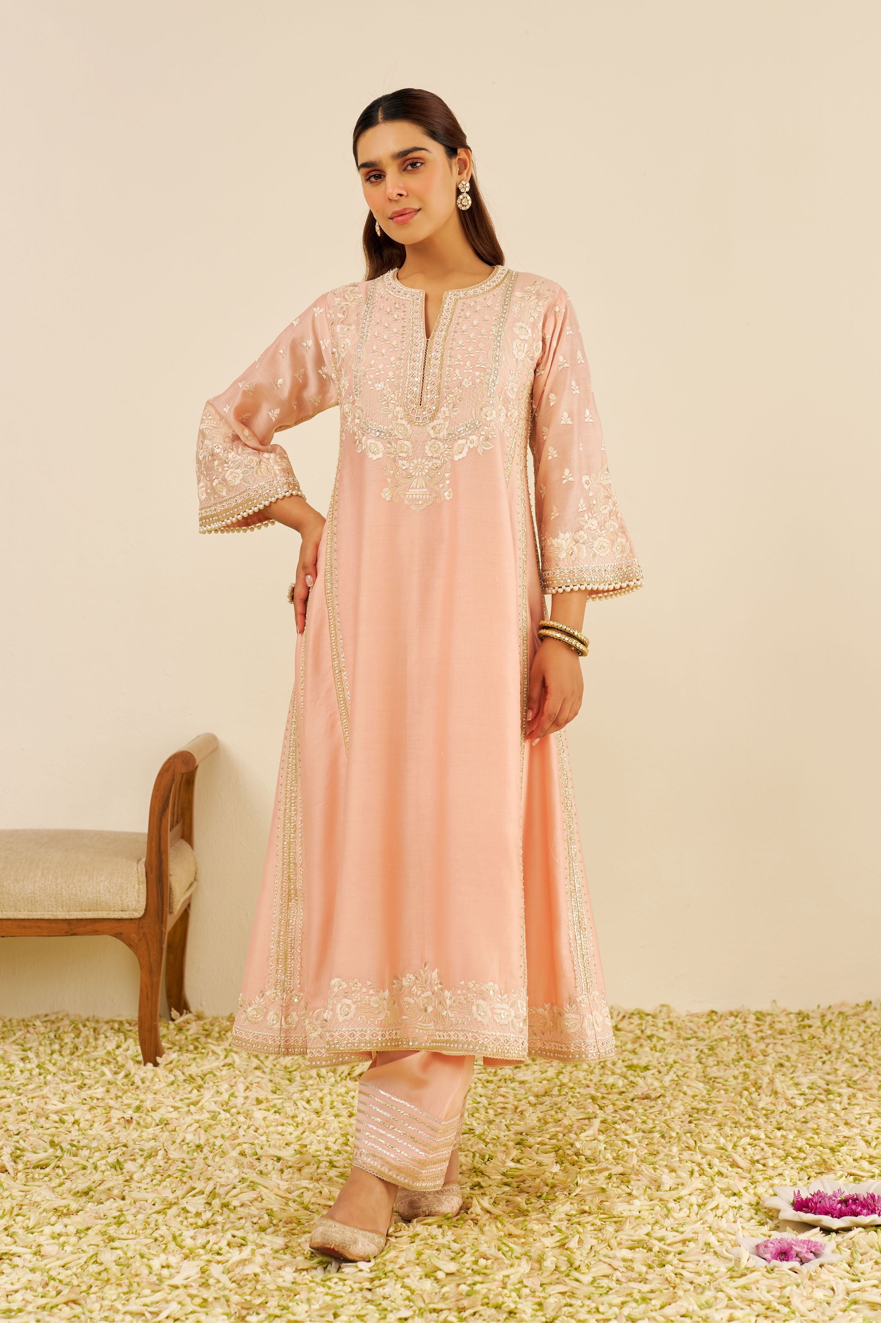 Maaroofa Long Off Rose Chauga Set With Dupatta