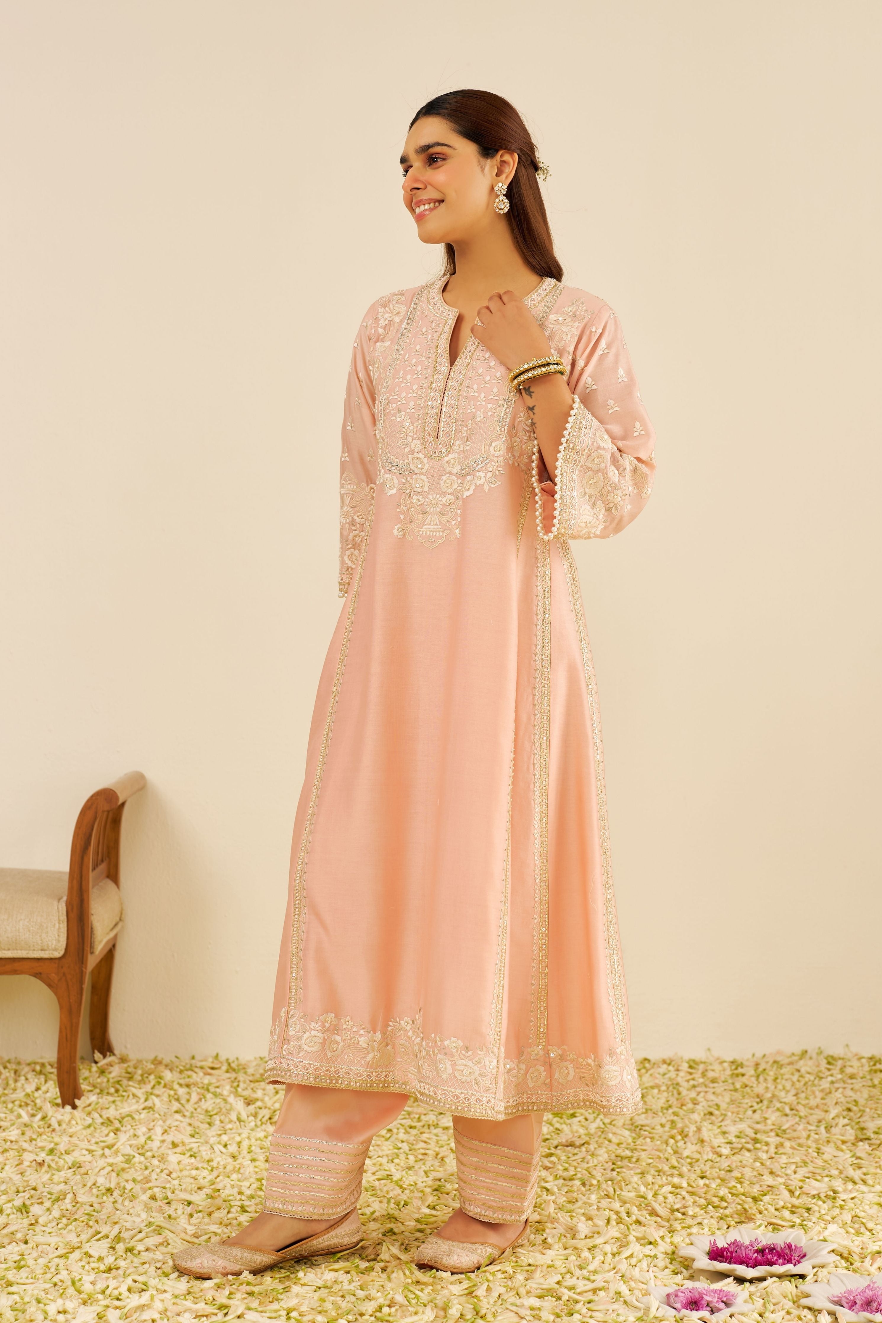 Maaroofa Long Off Rose Chauga Set With Dupatta
