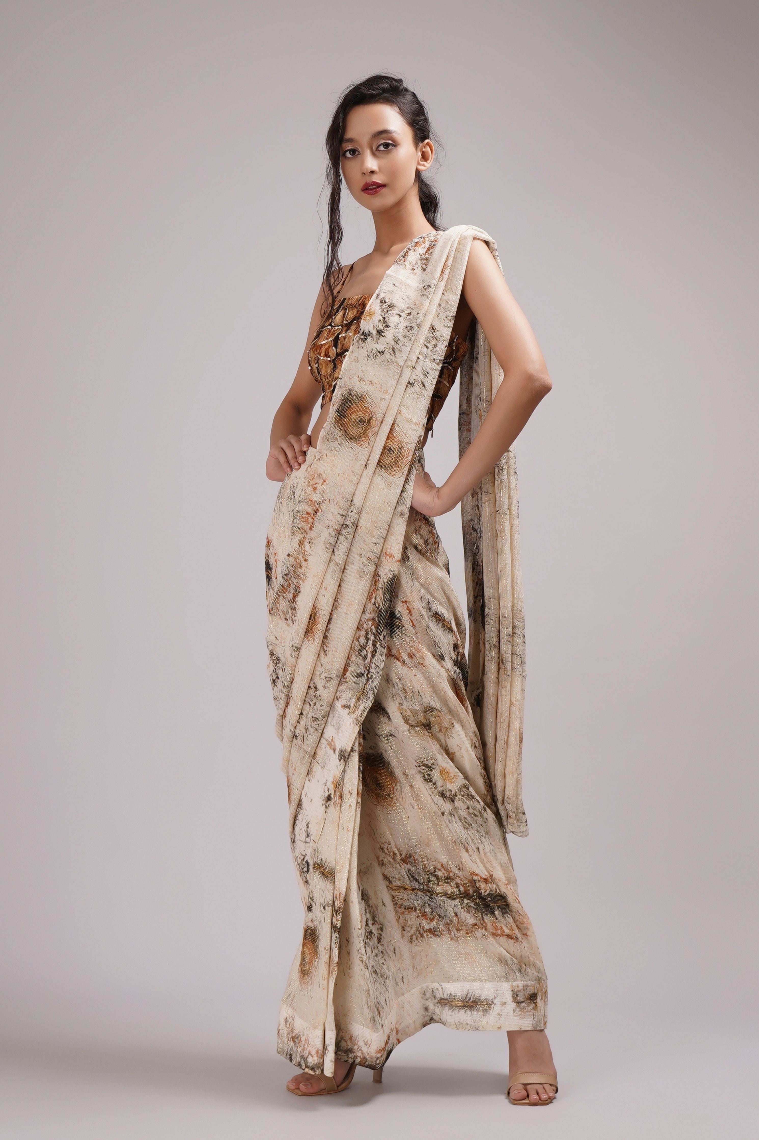 Nasrin Saree