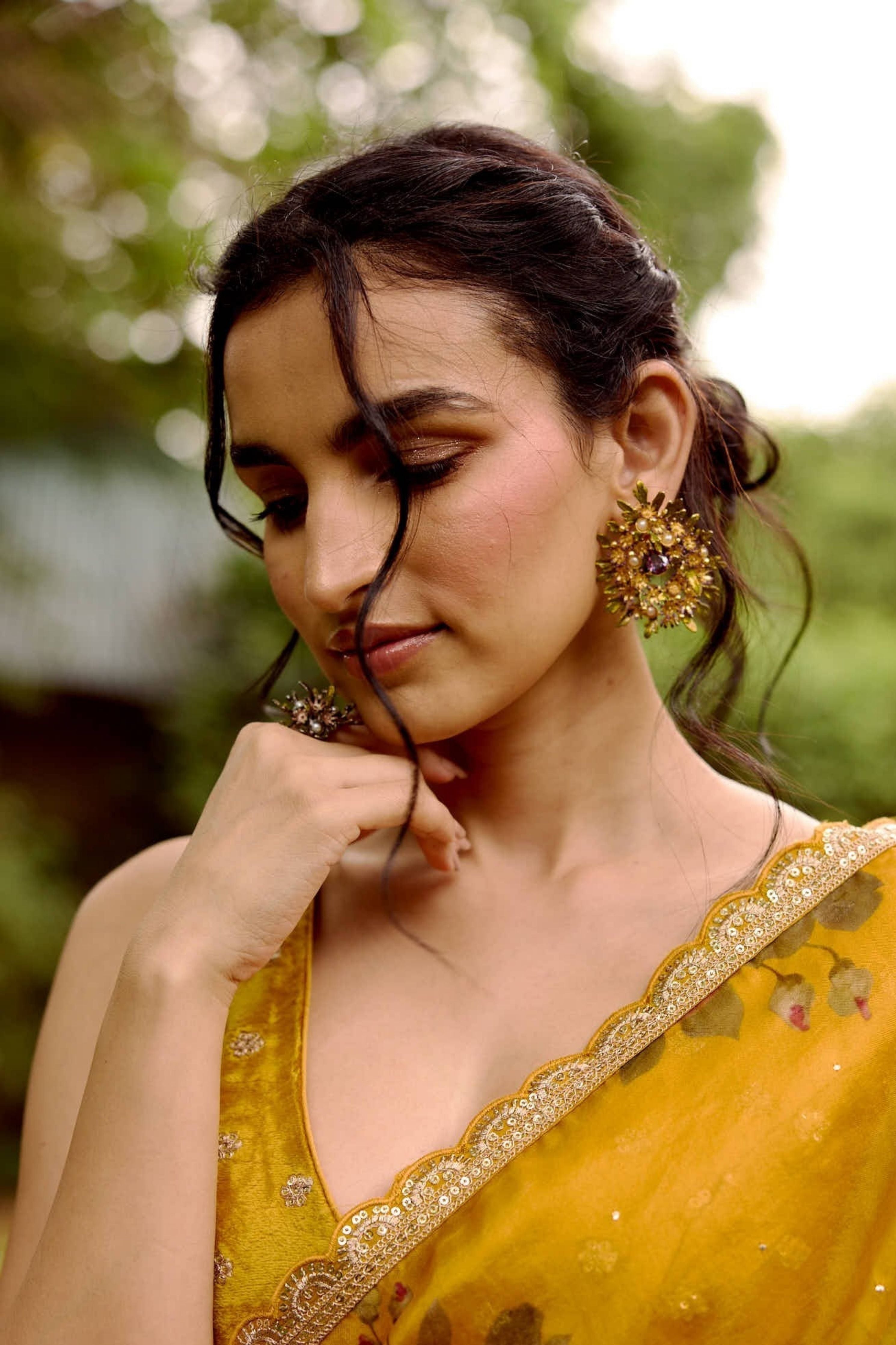 Flowerburst Ring  Black