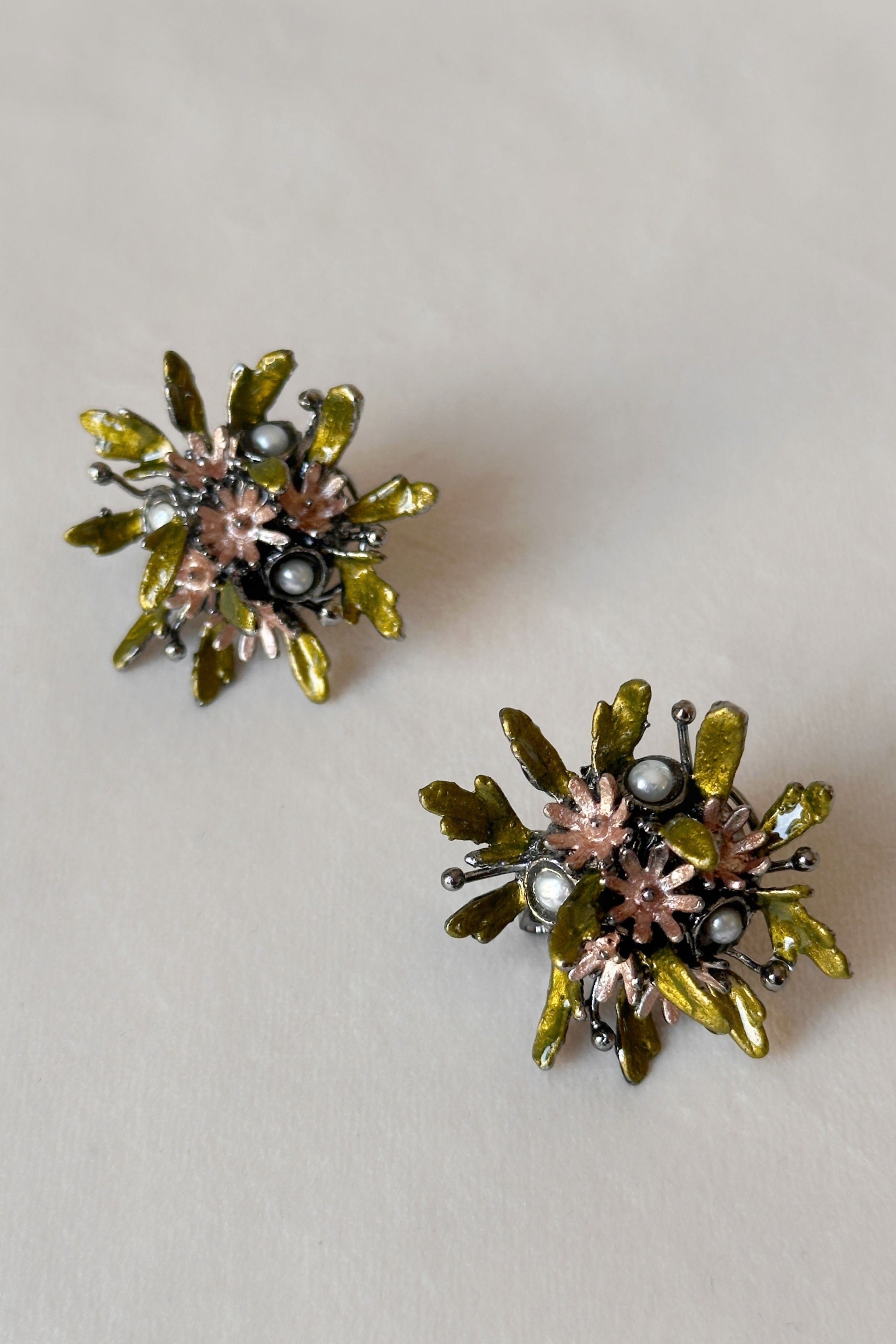 Wild Flower Bouquet Studs Black