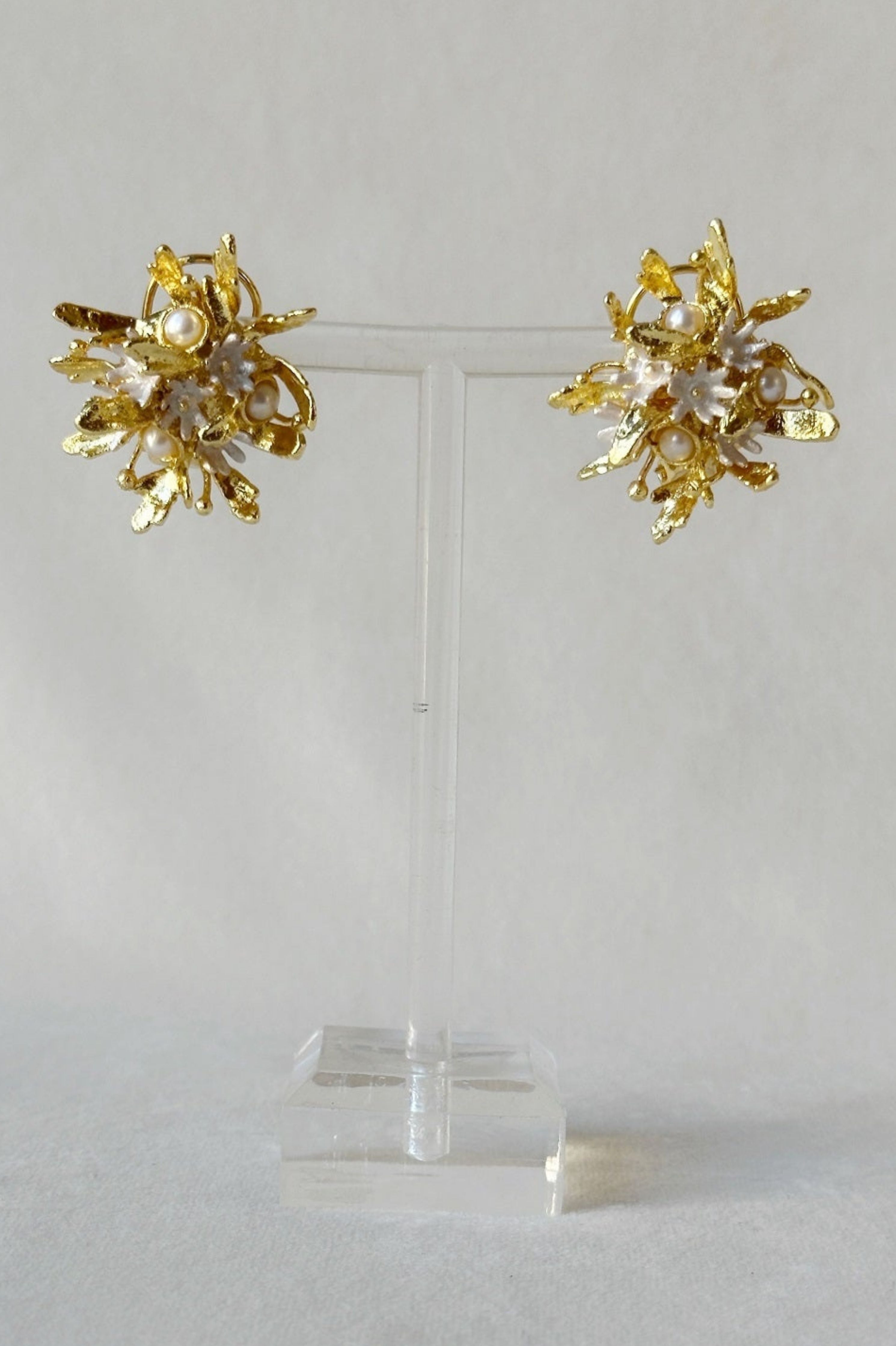 Wild Flower Bouquet Studs White