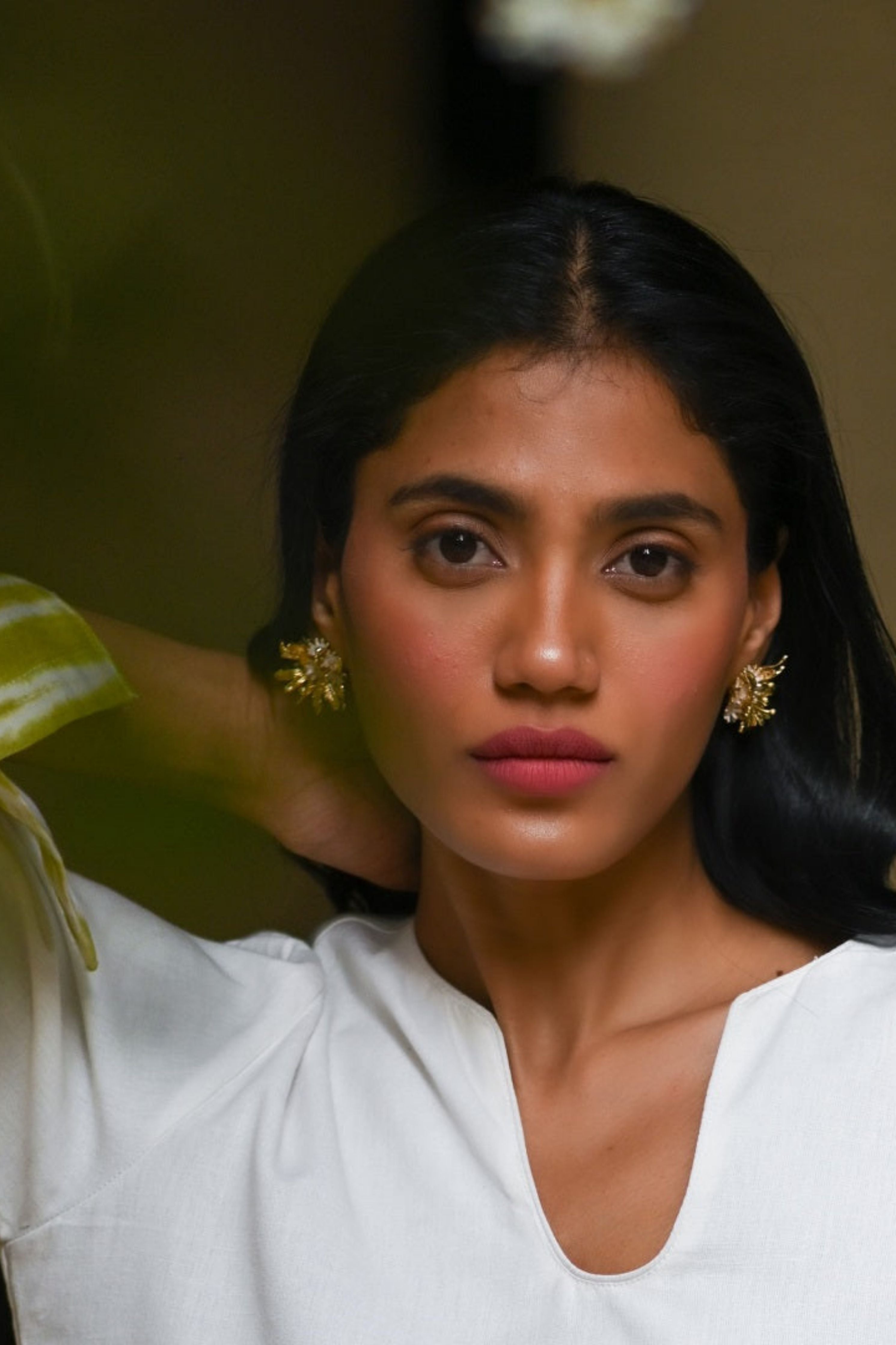 Wild Flower Bouquet Studs White