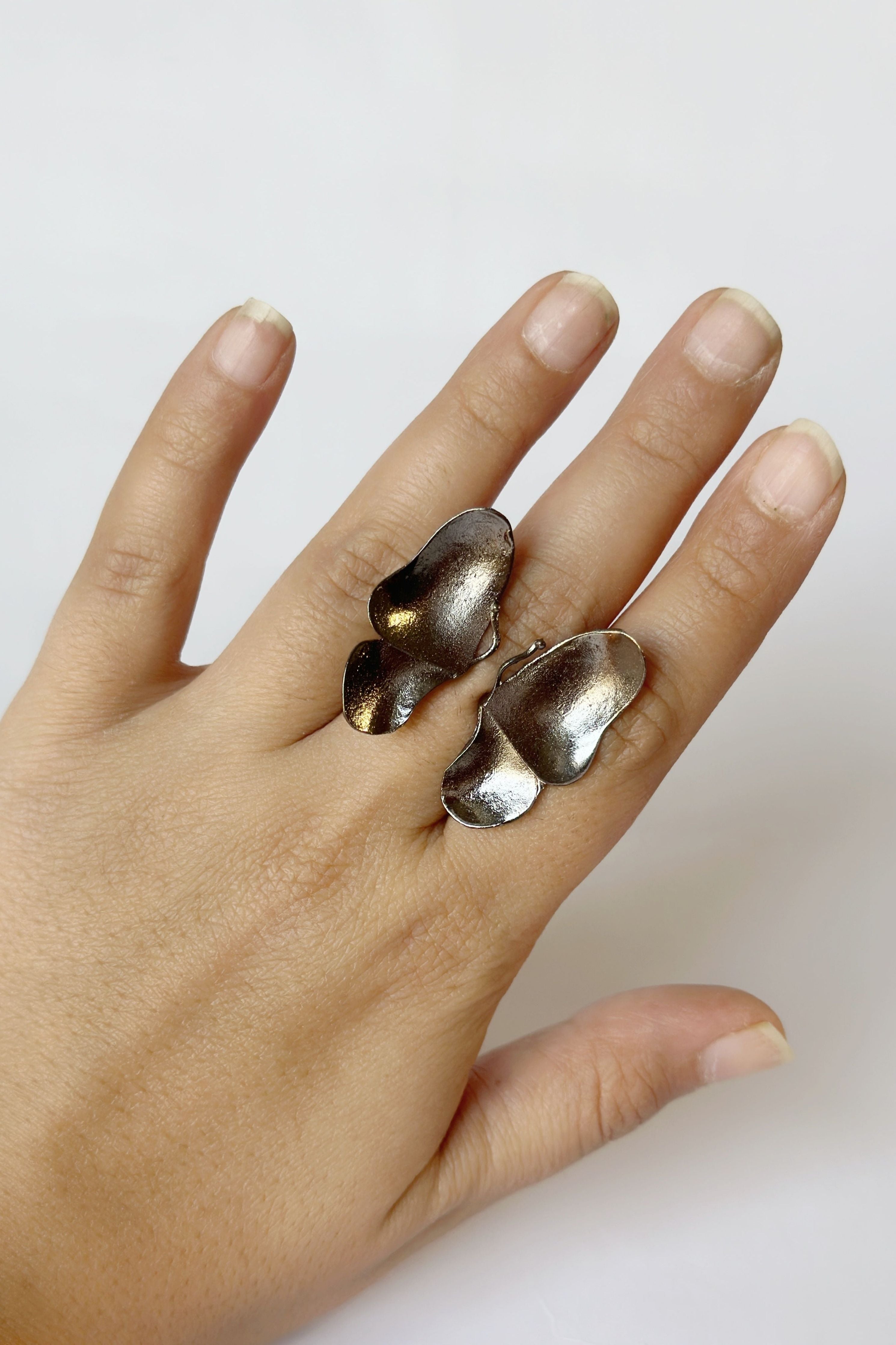 Wings of Spring open Butterfly ring black