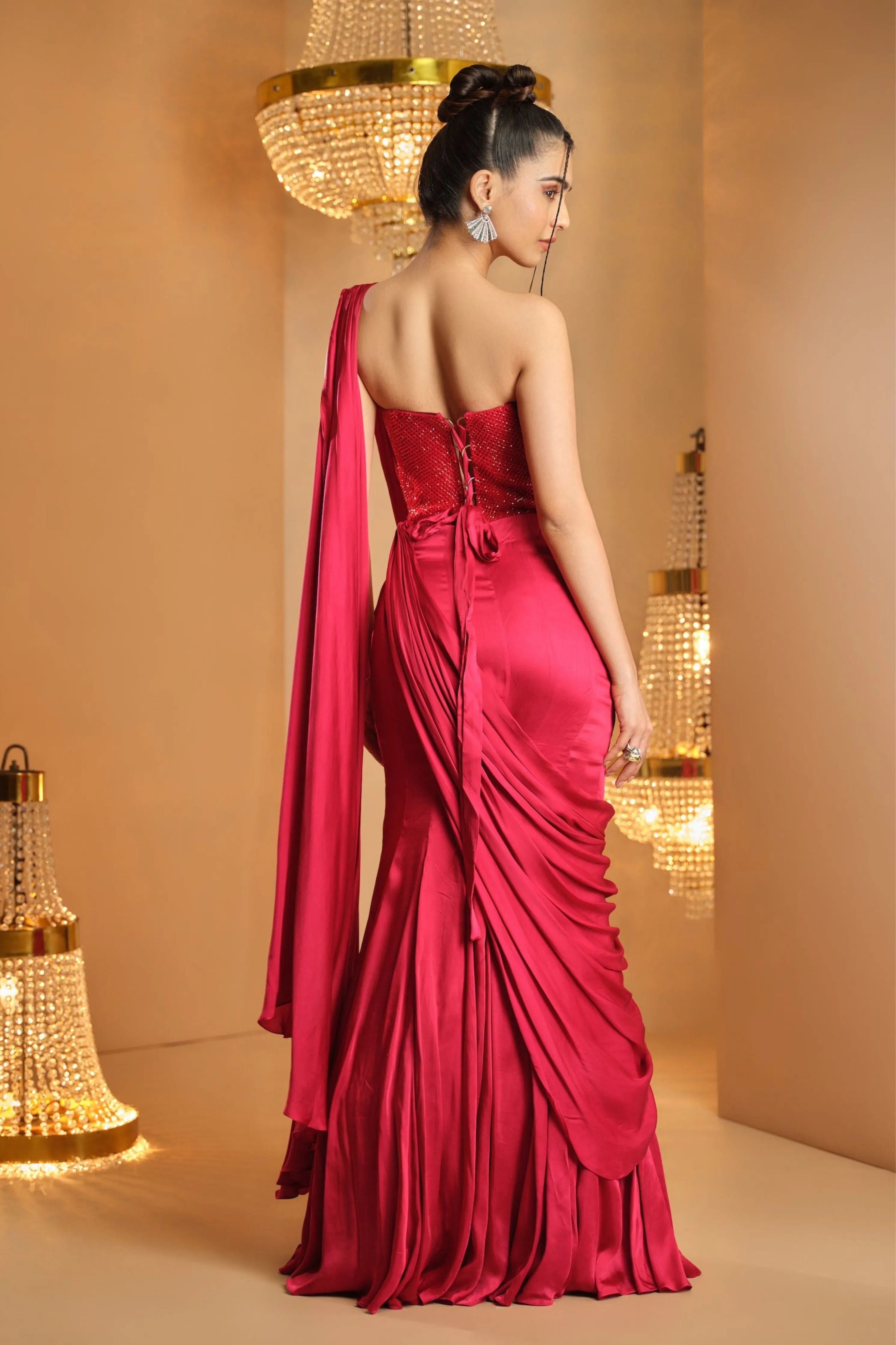 Chamkeela Laal Draped Saree Set