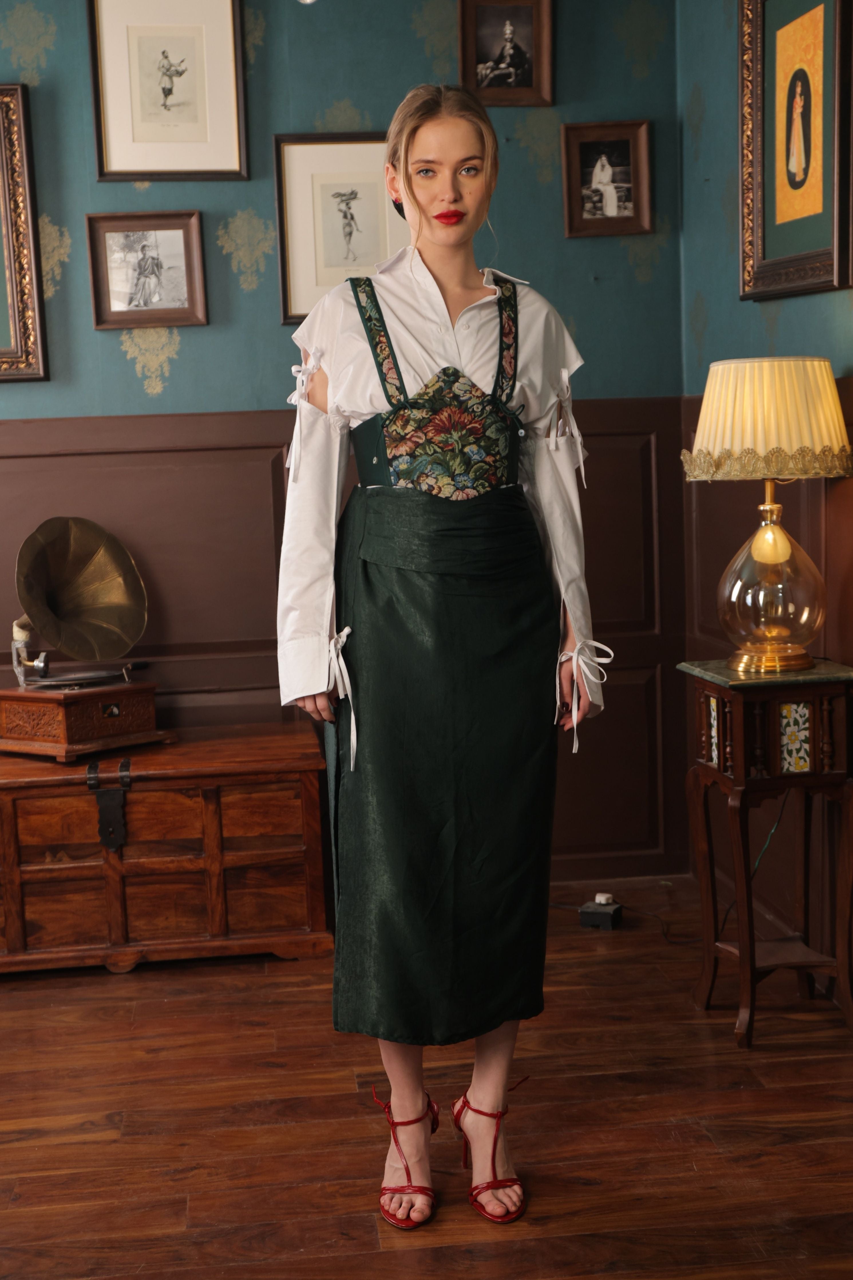 Emerald Poise Skirt Set