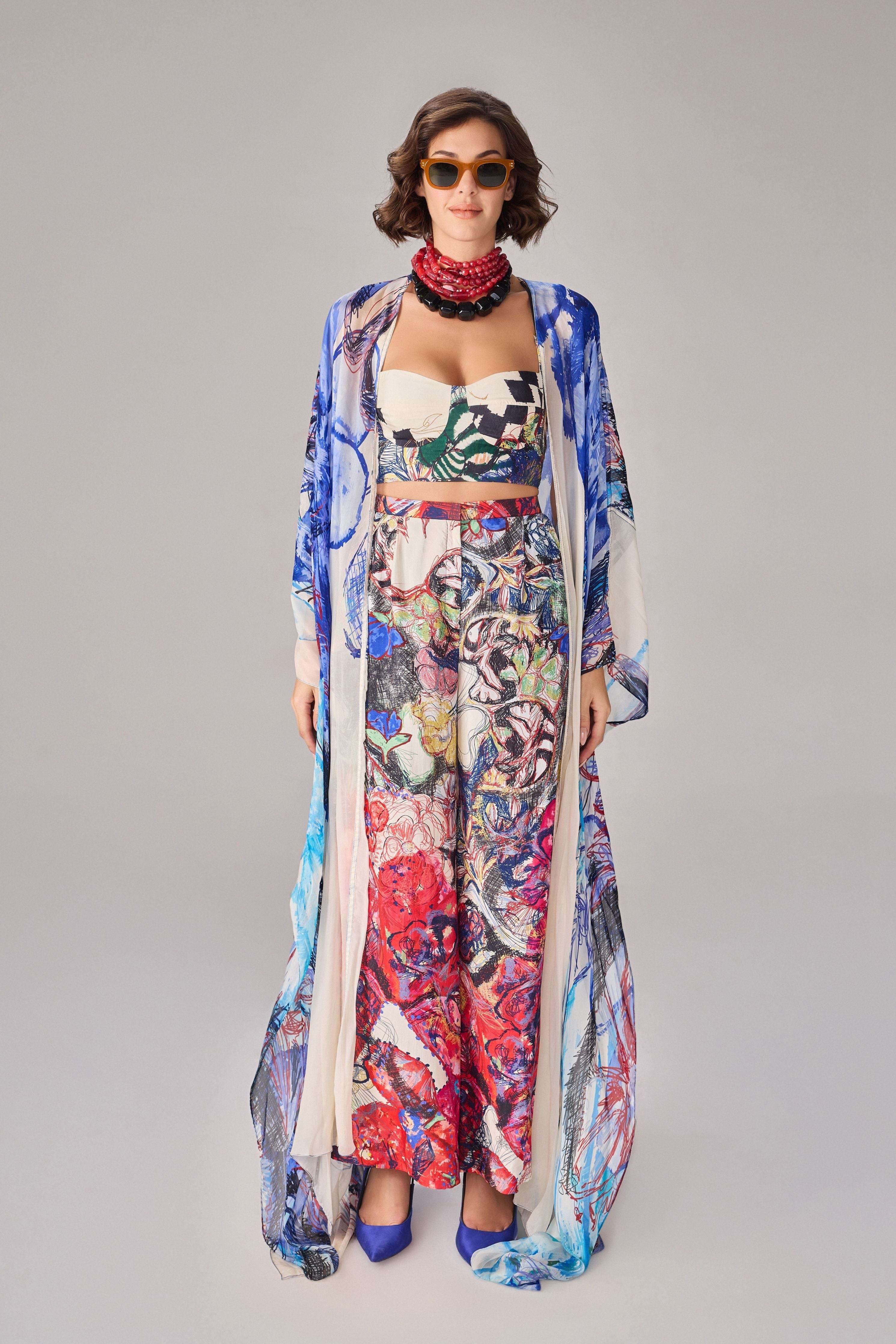 Dolly Cape set