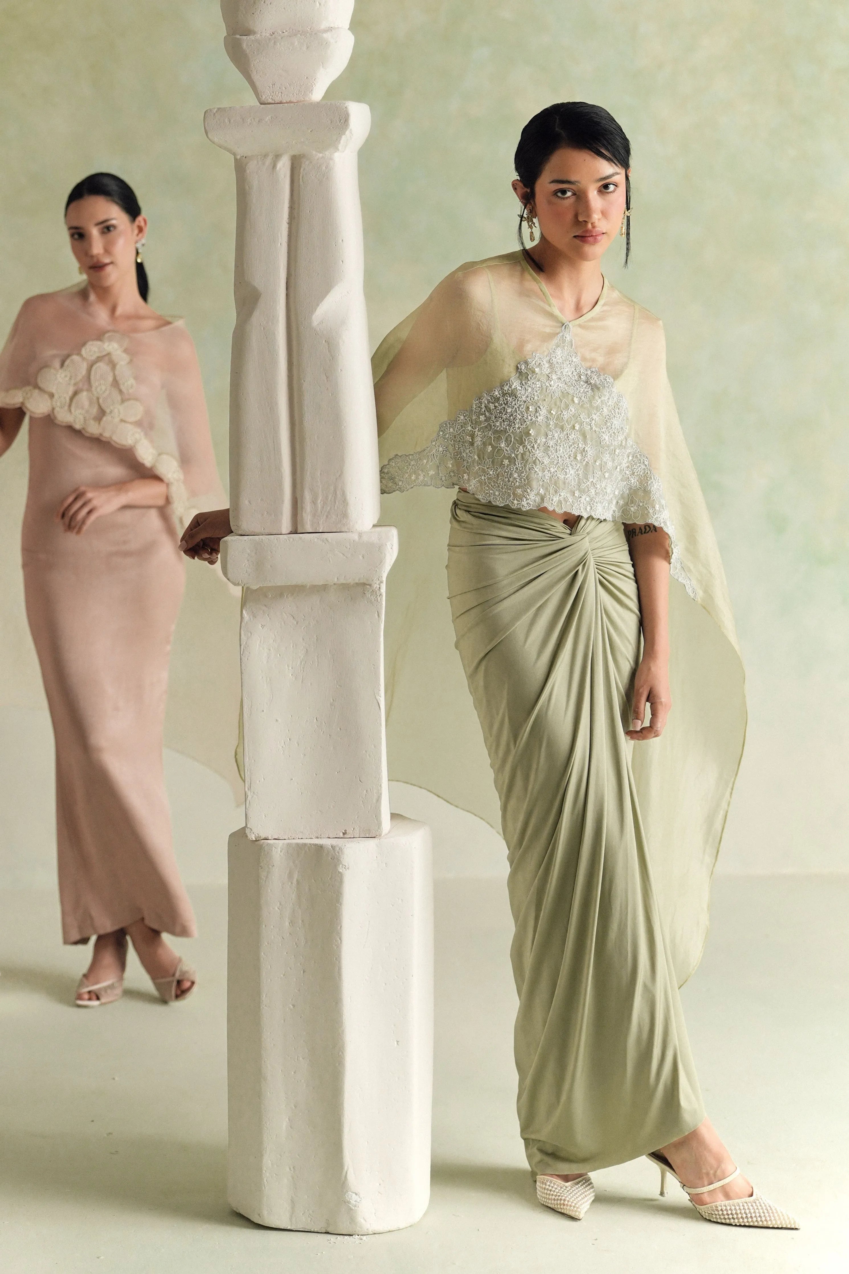 Magnolia Cape Set
