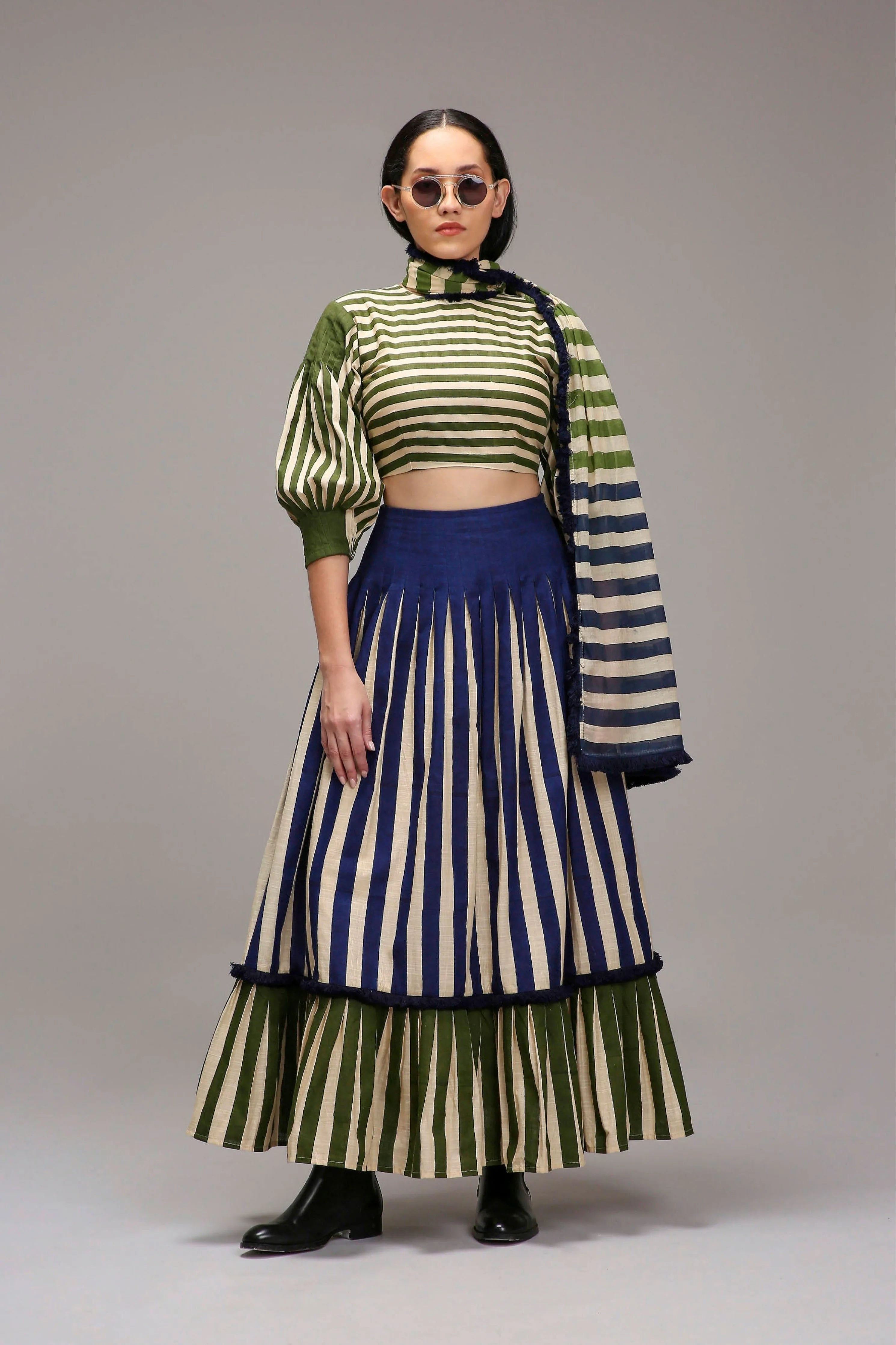 Egg-Shell Crop Top Dual Striped Stole Skirt Set